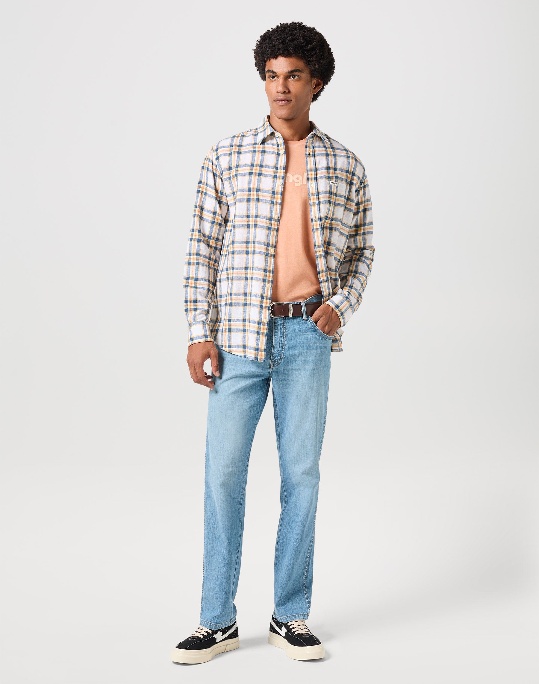 Langarm One Pocket Shirt in White Hemden Wrangler   