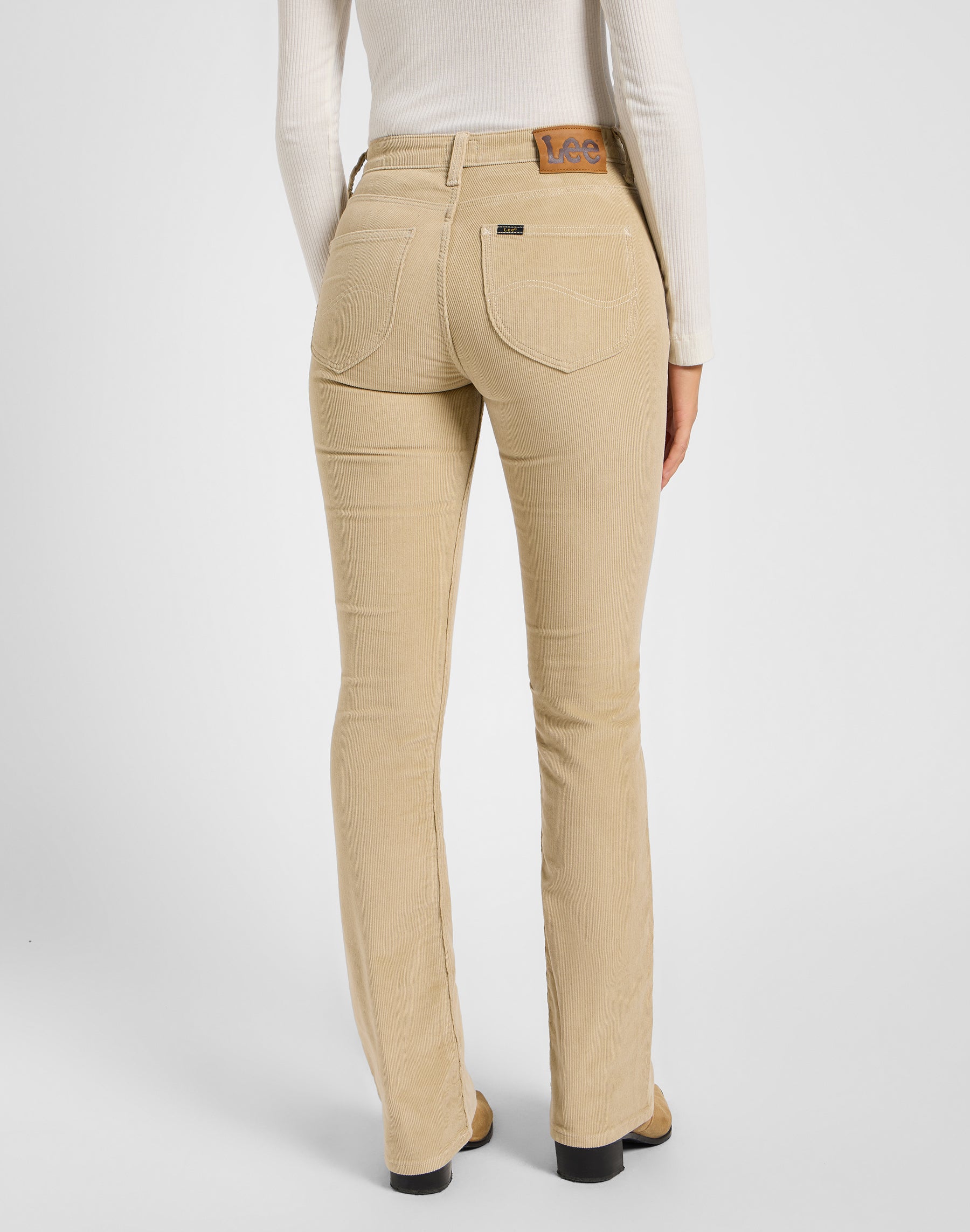 Breese Boot in Pioneer Beige Hosen Lee   