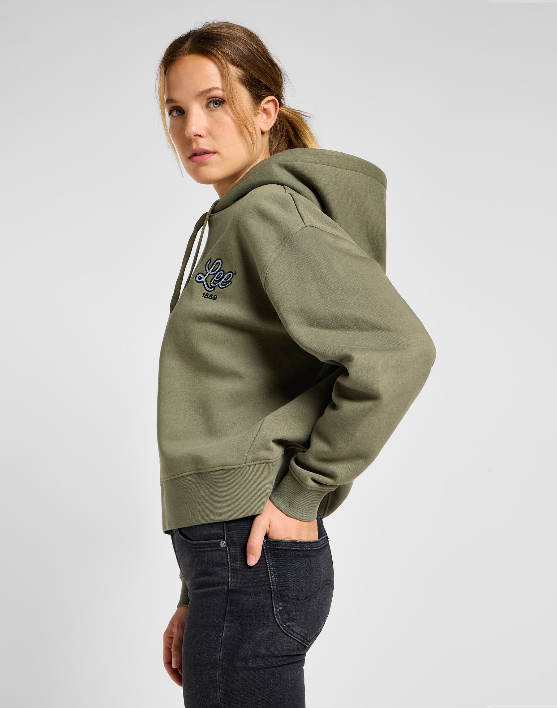 Logo Hoodie in Mercantile Green Kapuzenpullover Lee   