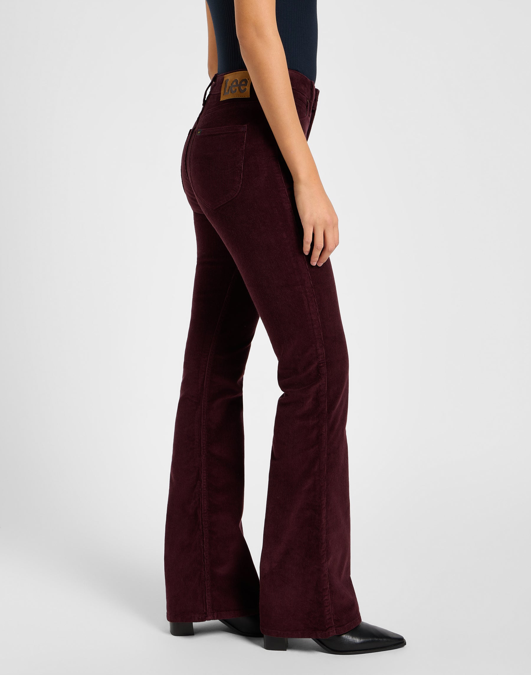 Breese in Velvet Beet Hosen Lee   