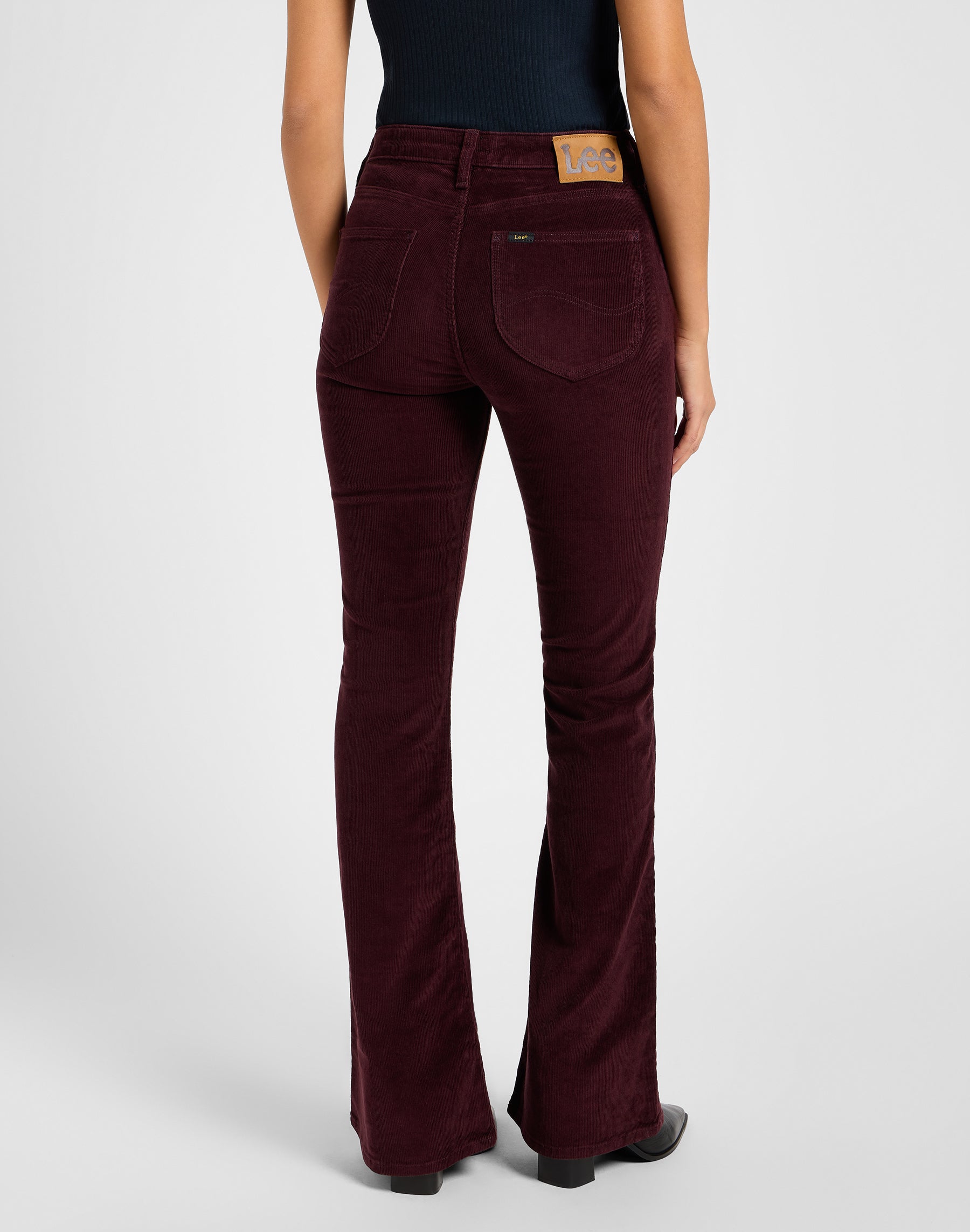 Breese in Velvet Beet Hosen Lee   