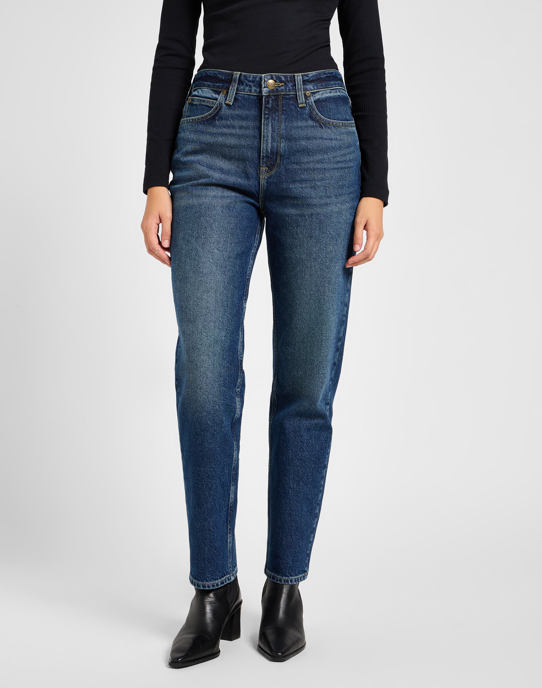 Carol in Indigo Ruin Jeans Lee   