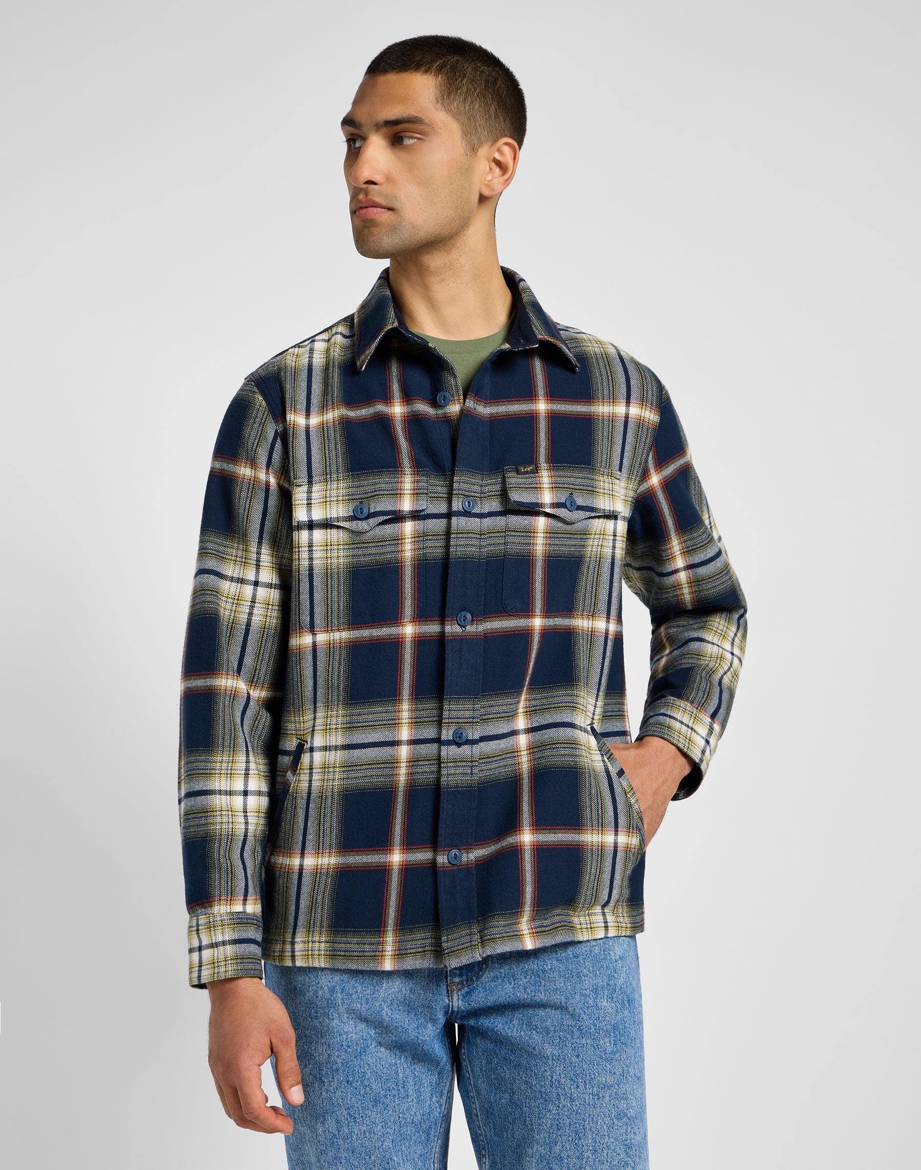 Flap Pocket Overshirt in Navy Hemden Lee   