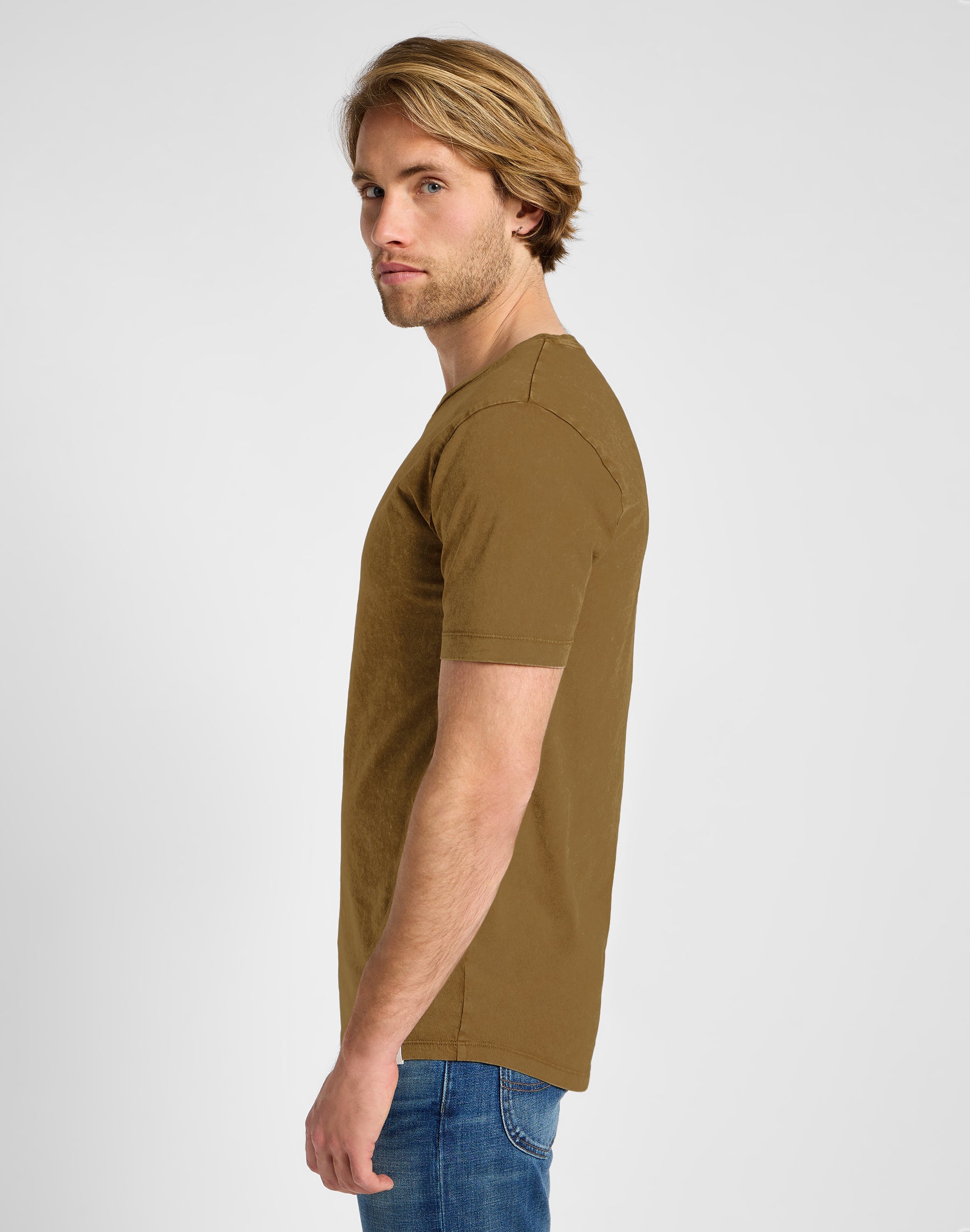 Shaped Tee in Buffalo T-Shirts Lee   