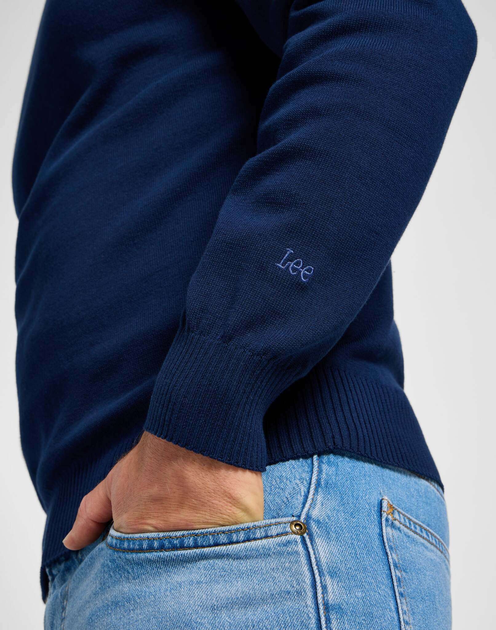 Clean Raglan Sweater in True Navy Sweatshirts Lee