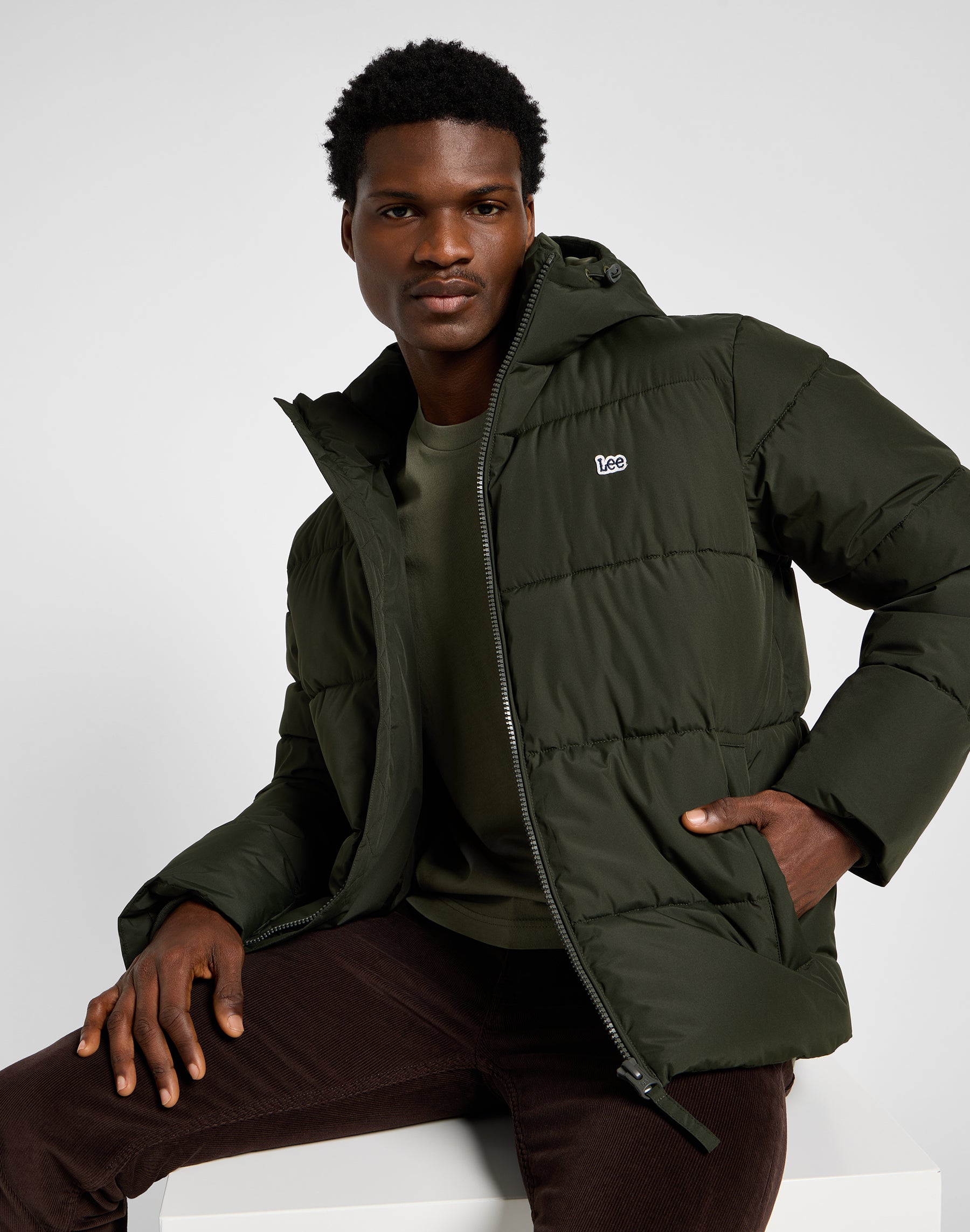 Puffer Jacket in Olive Night Jacken Lee   