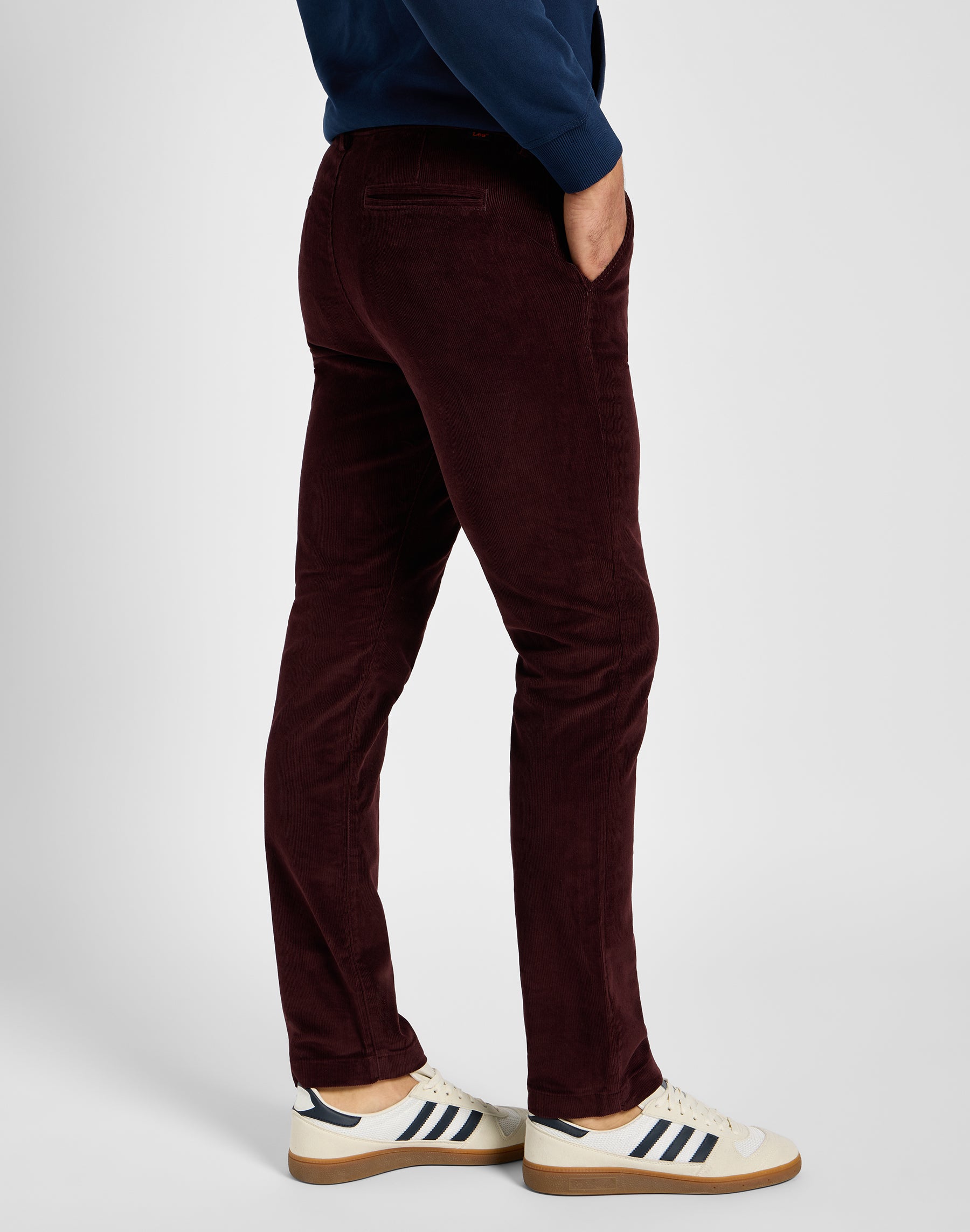 Slim Chino in Velvet Beet Hosen Lee   