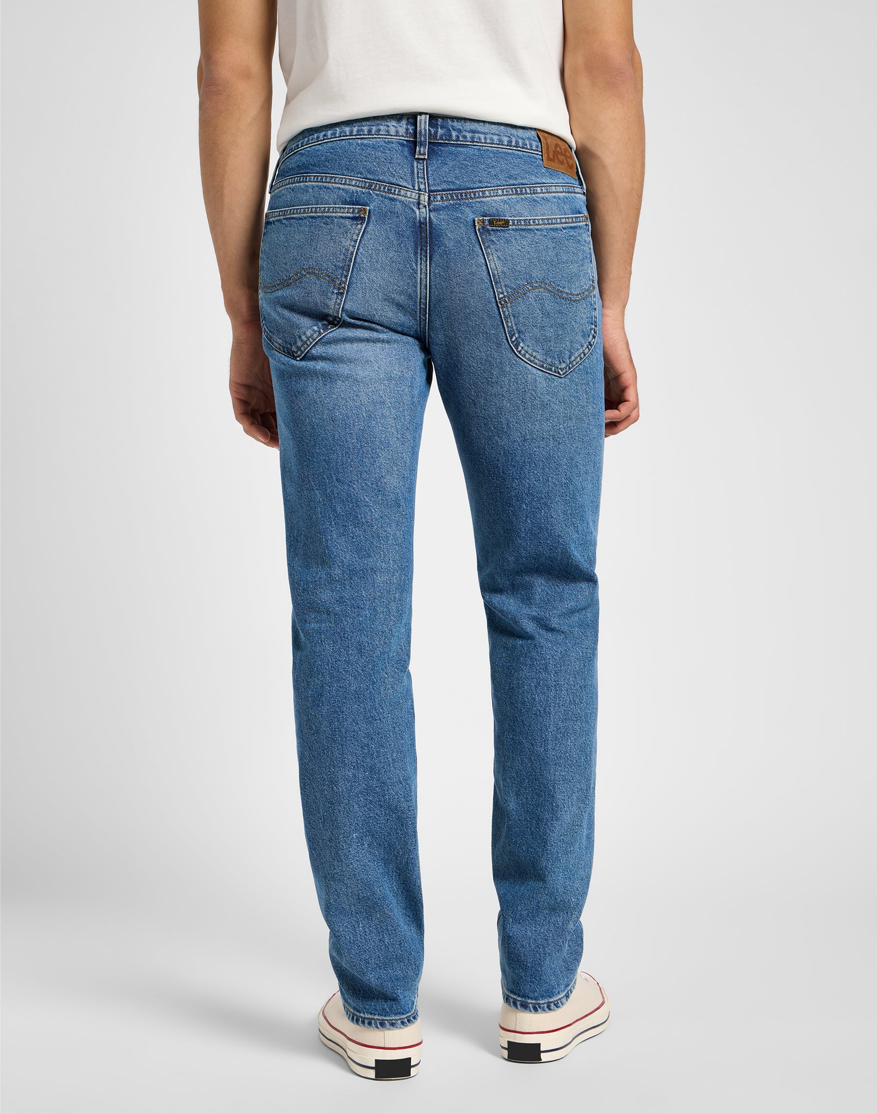 Daren Zip Fly in Riverway Jeans Lee   