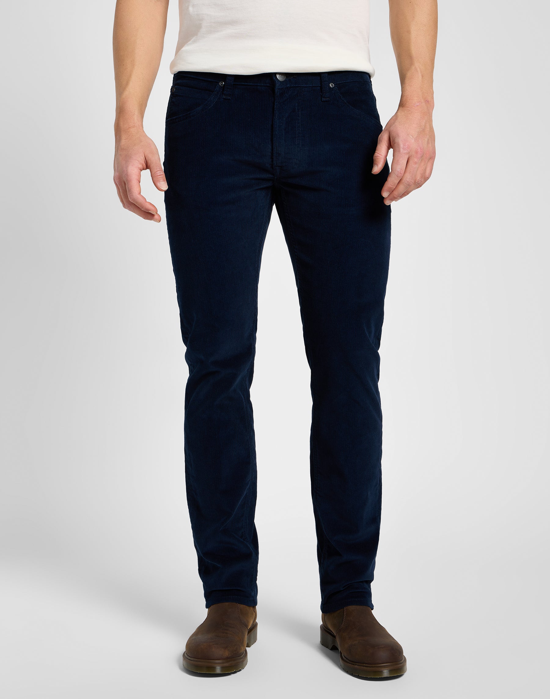 Daren Zip Fly in Rivet Navy Hosen Lee   