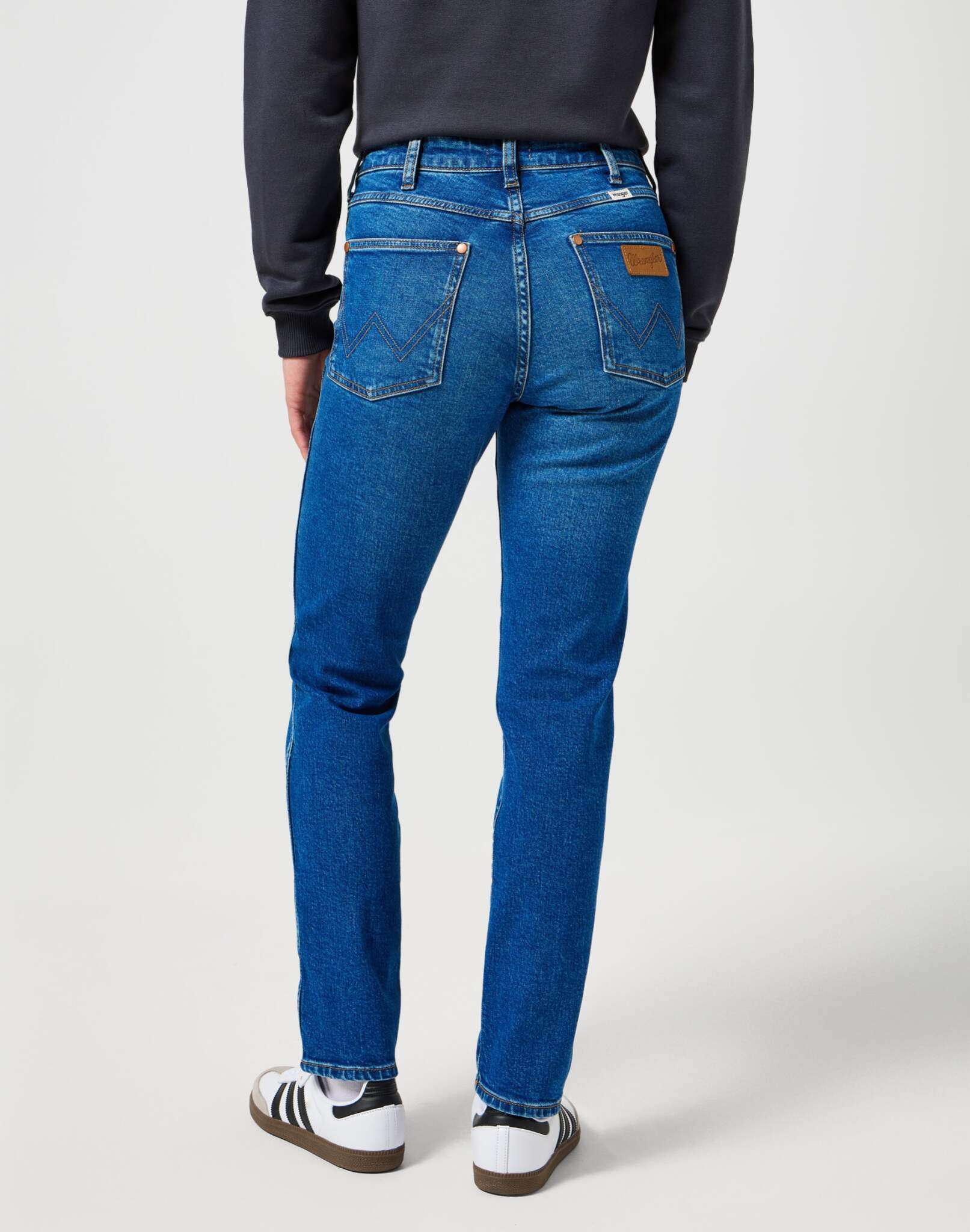 Piper in Indigo Dusk Jeans Wrangler   