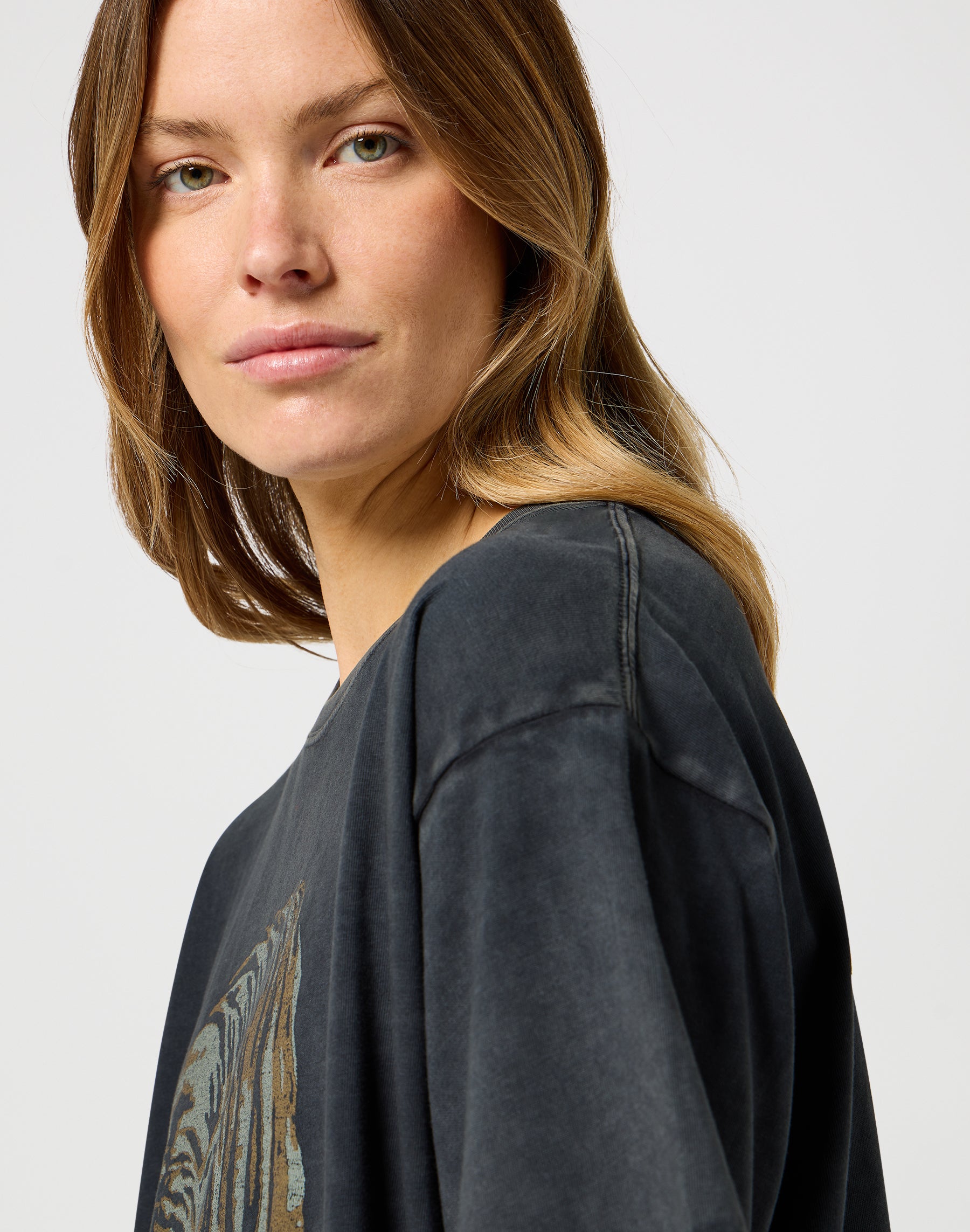 Oversized Tee in Faded Black T-Shirts Wrangler   