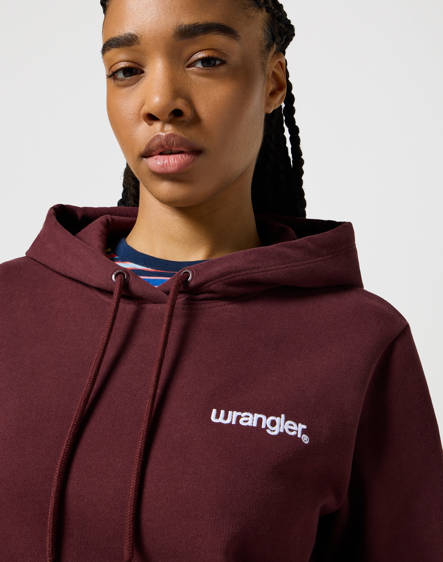 Regular Hoodie in Dahlia Kapuzenpullover Wrangler   