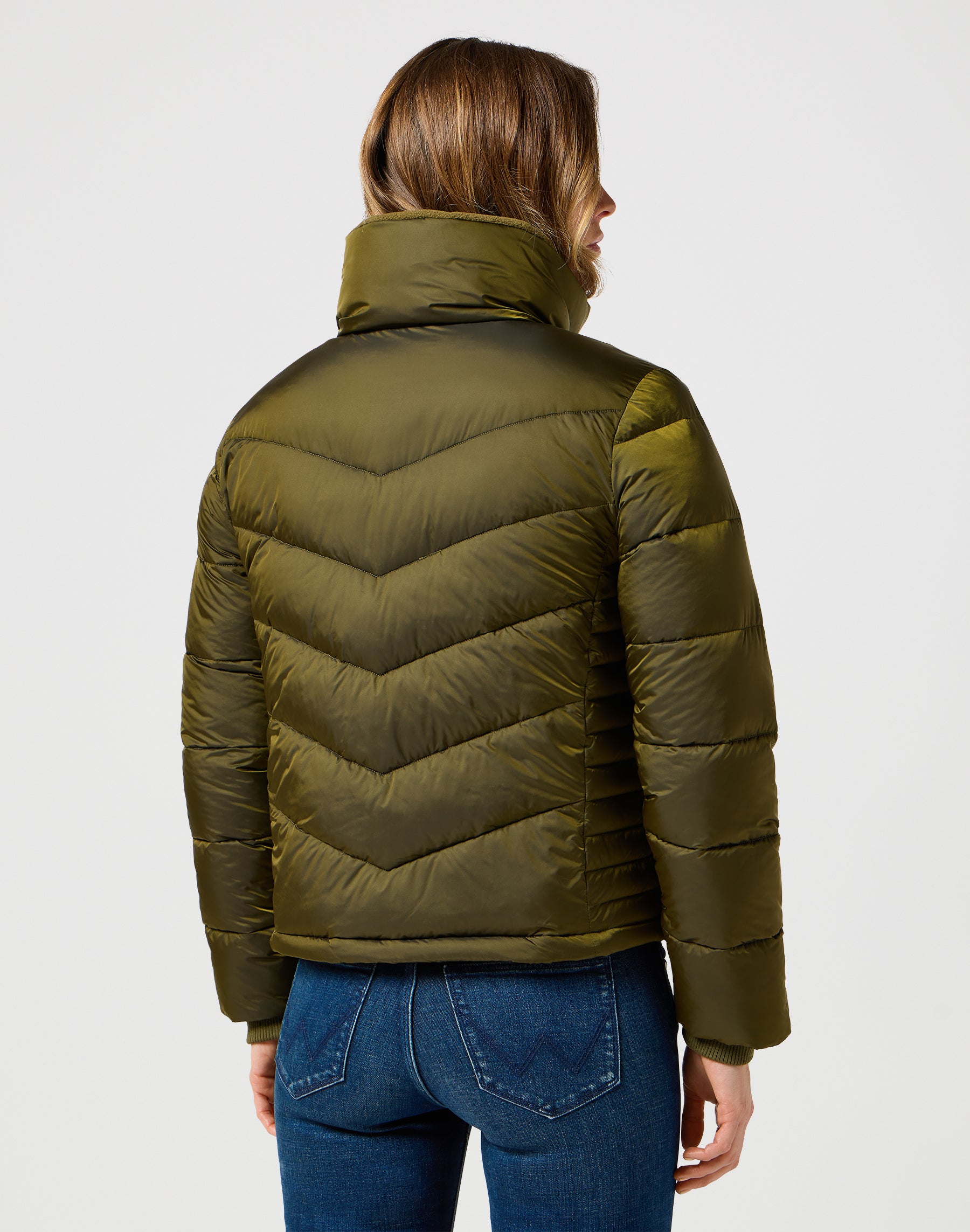 Short Puffer Jacket in Ivy Green Jacken Wrangler   