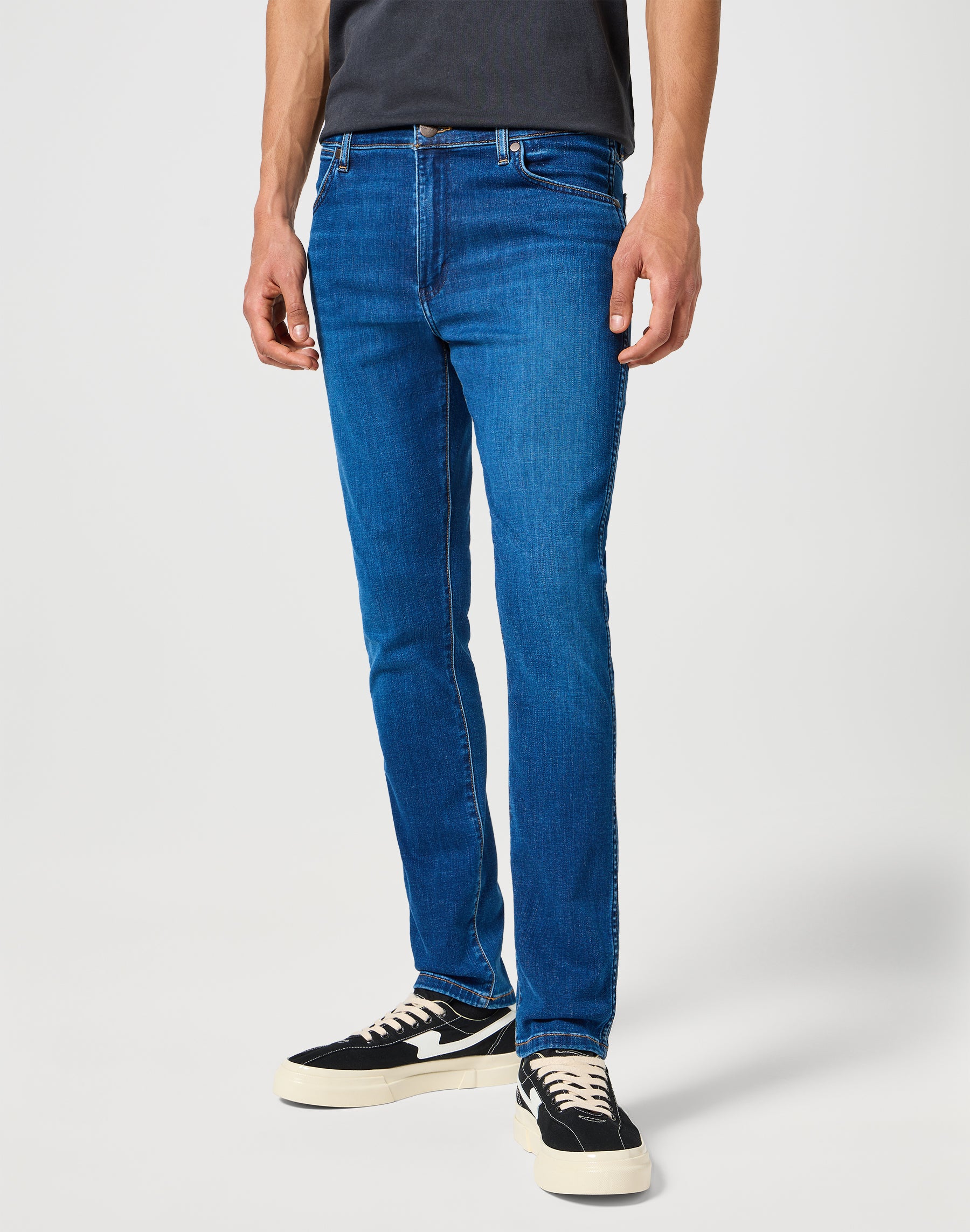 Larston in Indigo Waves Jeans Wrangler   