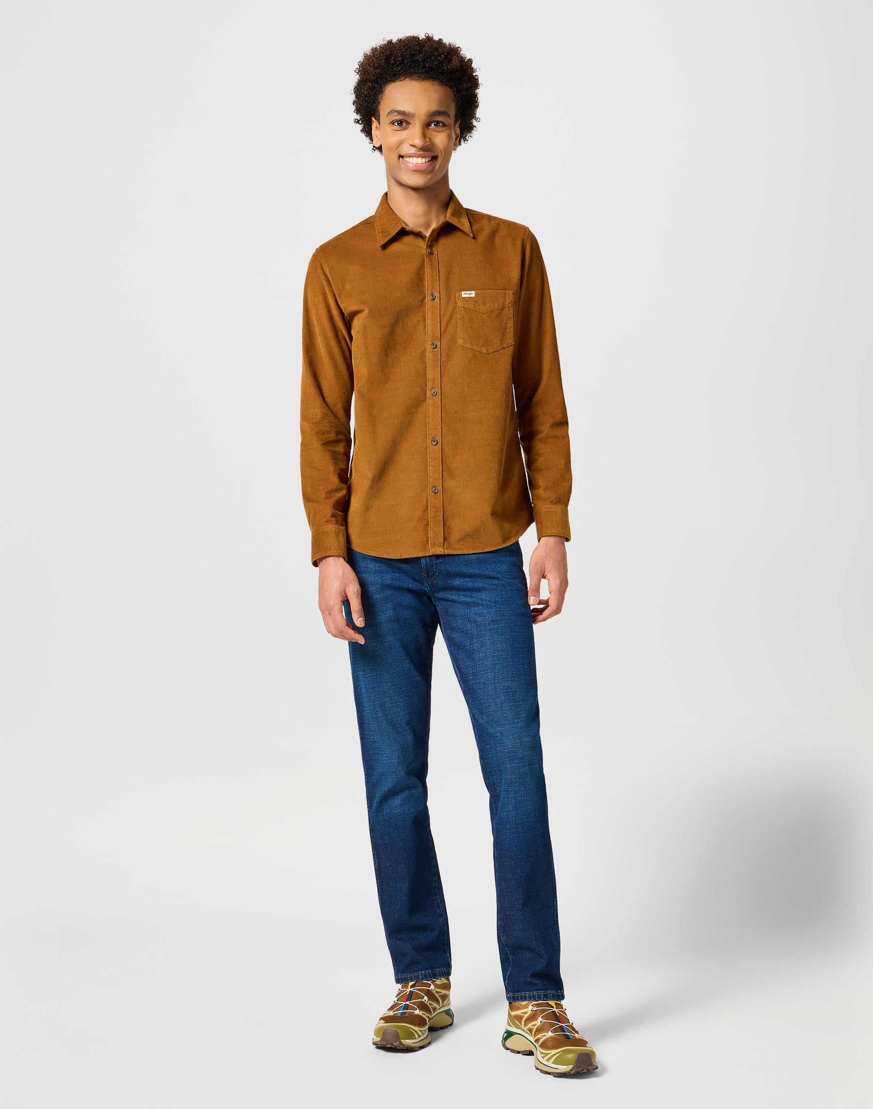 One Pocket Corduroy Shirt in Monks Robe Hemden Wrangler   