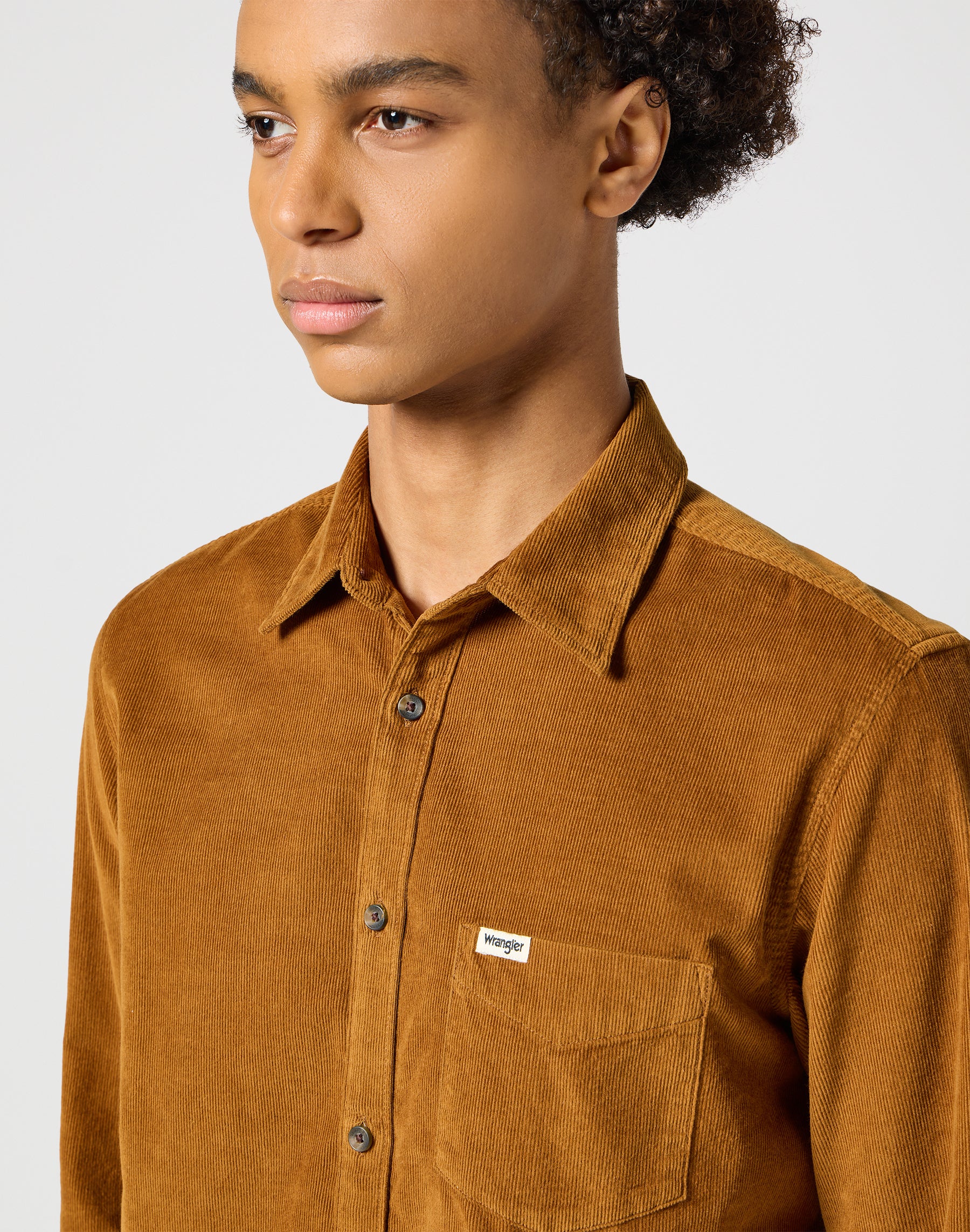 One Pocket Corduroy Shirt in Monks Robe Hemden Wrangler   