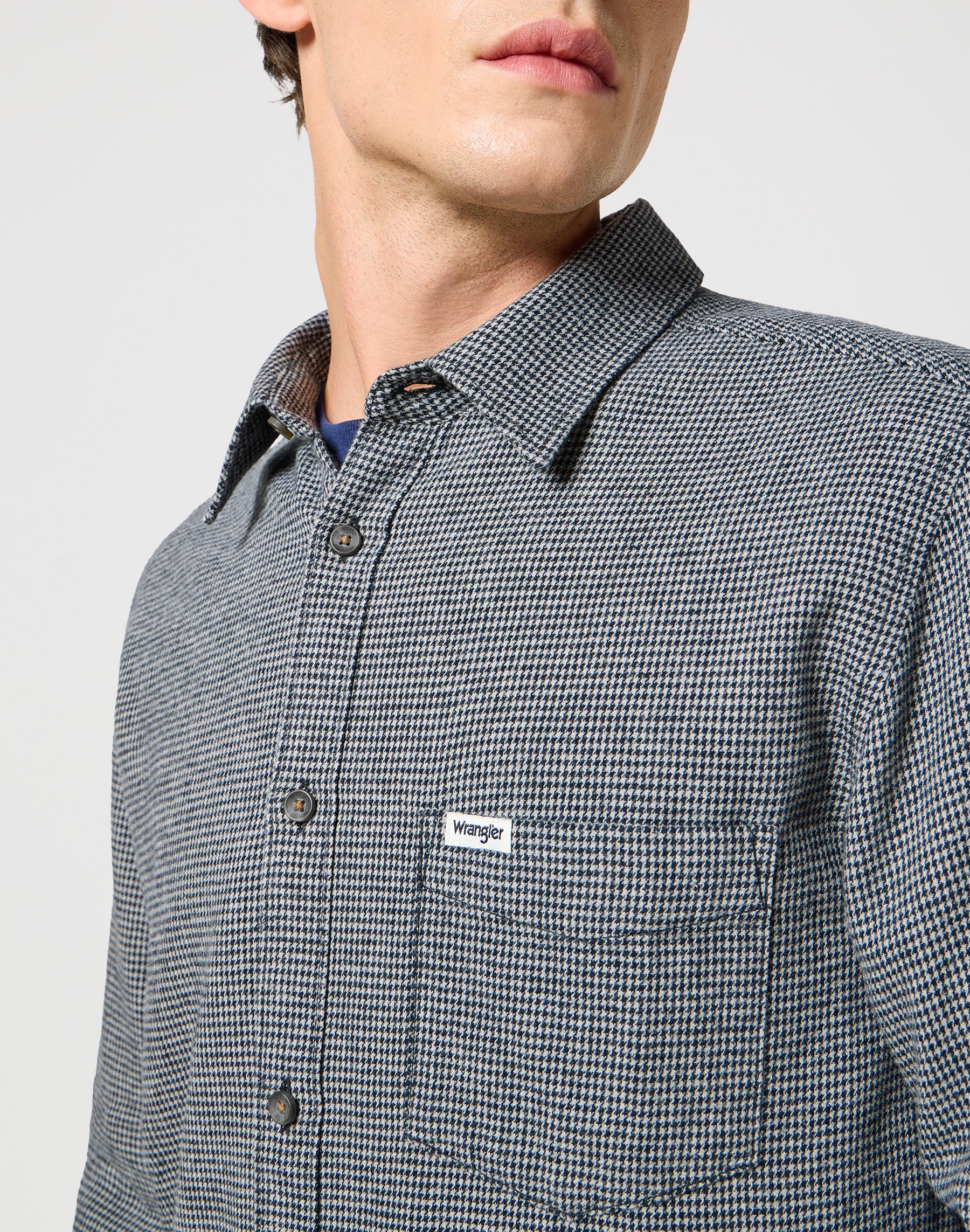 One Pocket Flannel Shirt in Grey Black Hemden Wrangler   