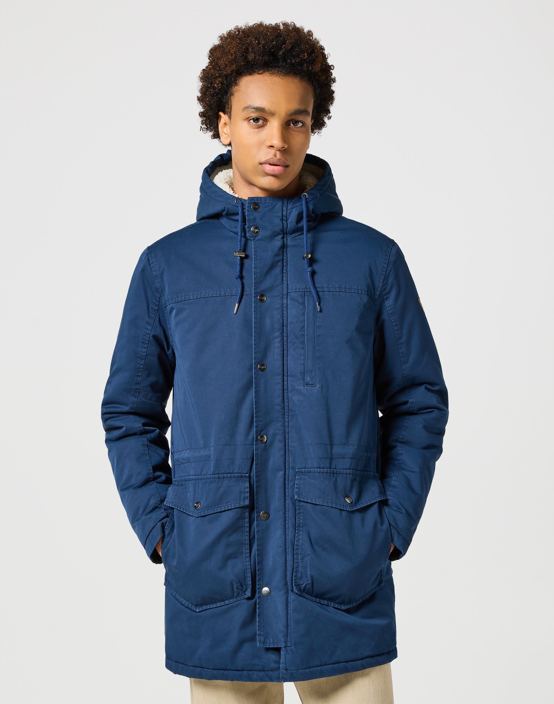 Heavy Puffer Jacket in Navy Jacken Wrangler   