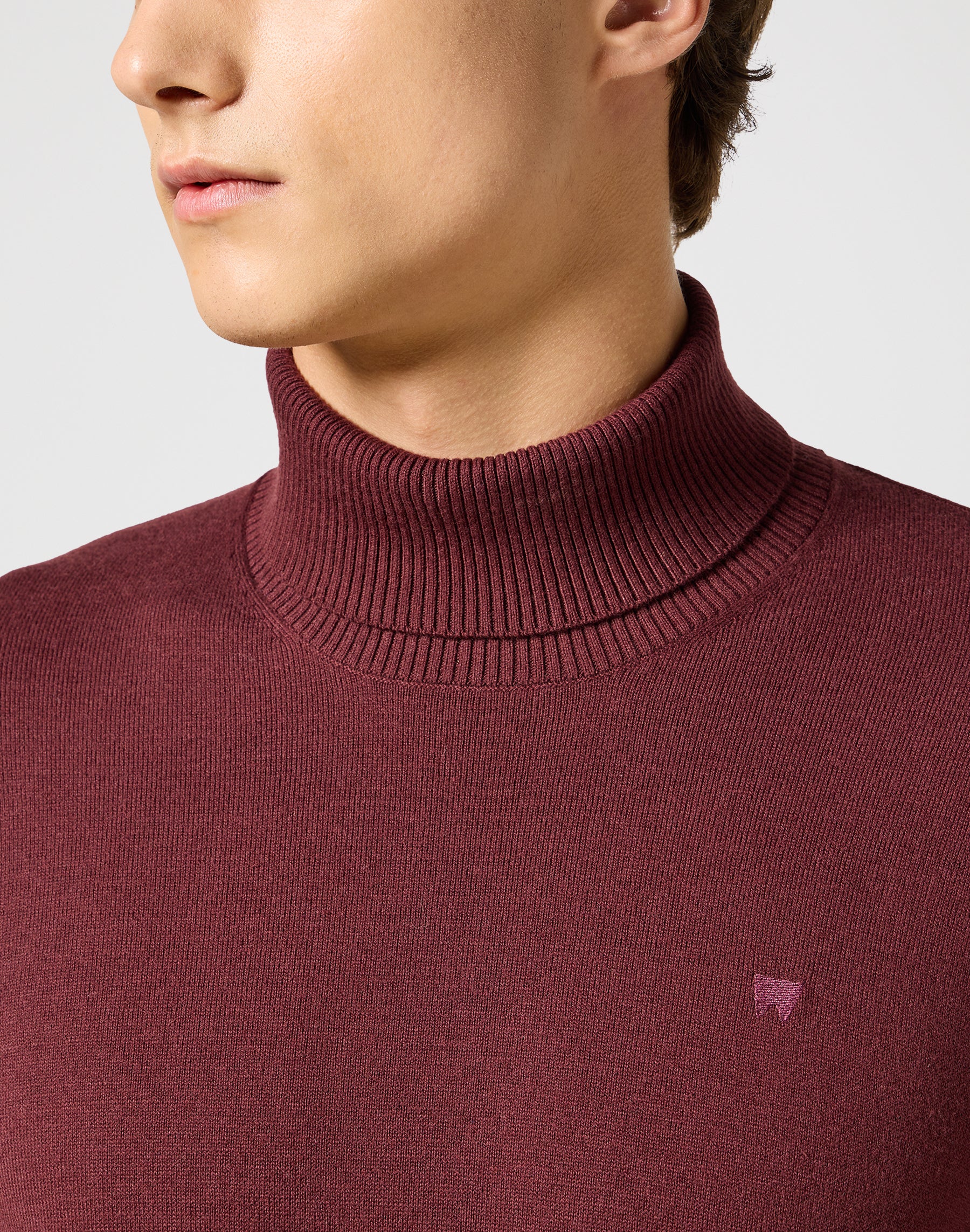 Turtleneck in Dahlia Pullover Wrangler   