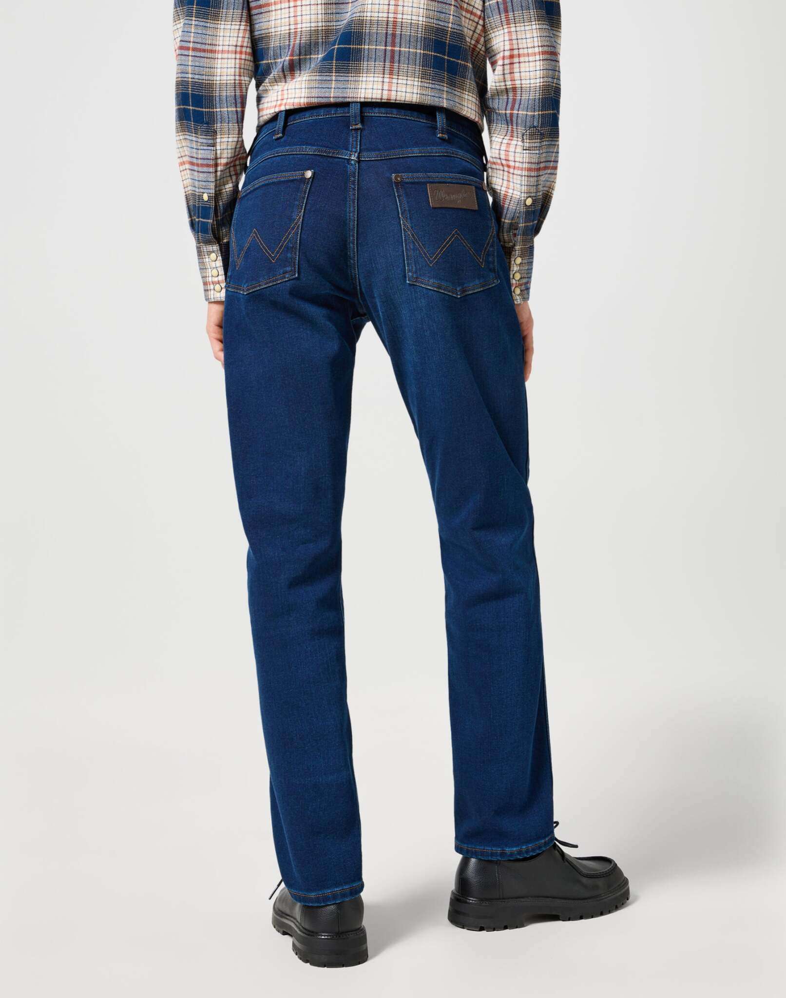 Greensboro in Sunset Rinse Jeans Wrangler   