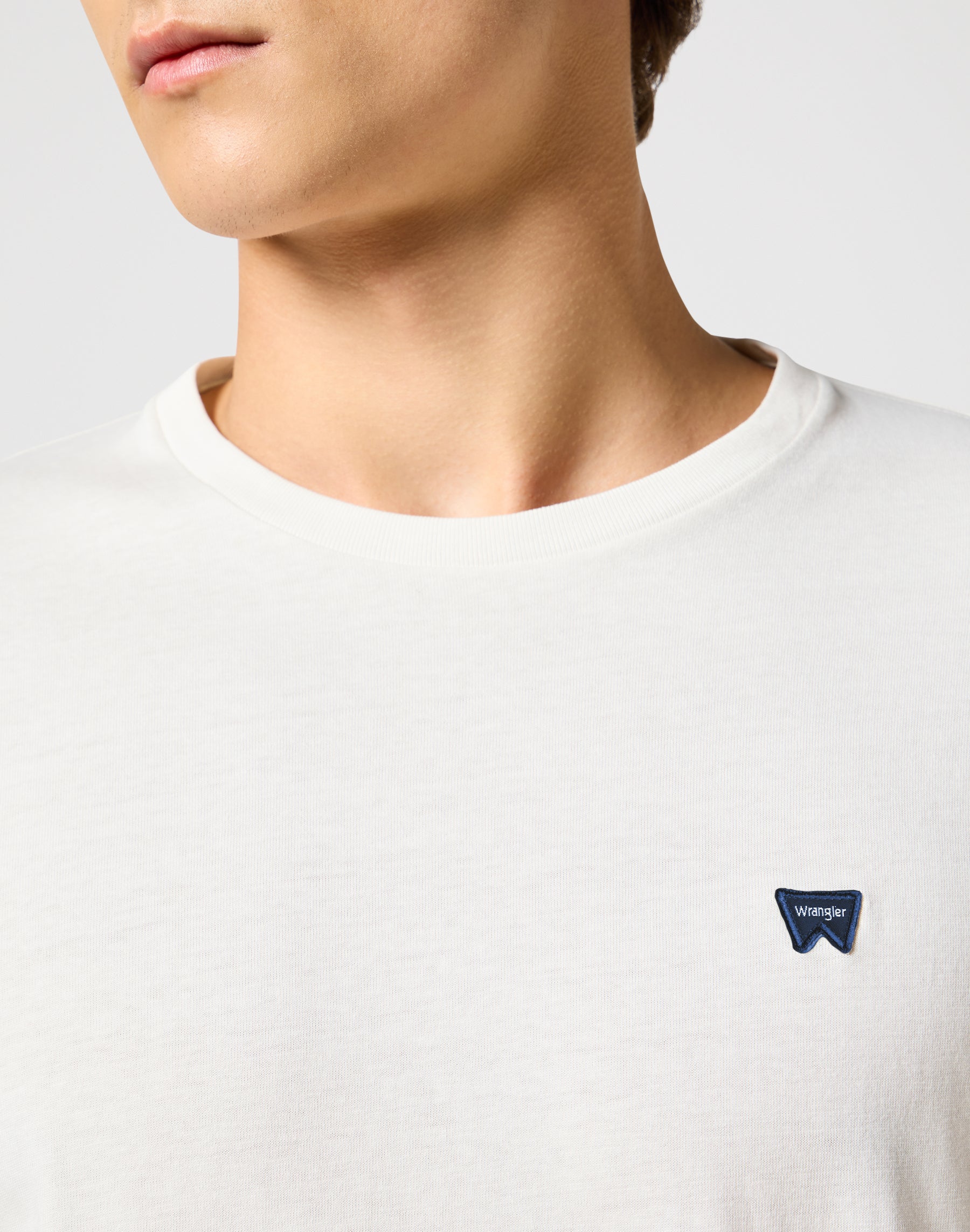 Longsleeves Sign Off Tee in Worn White T-Shirts Wrangler   