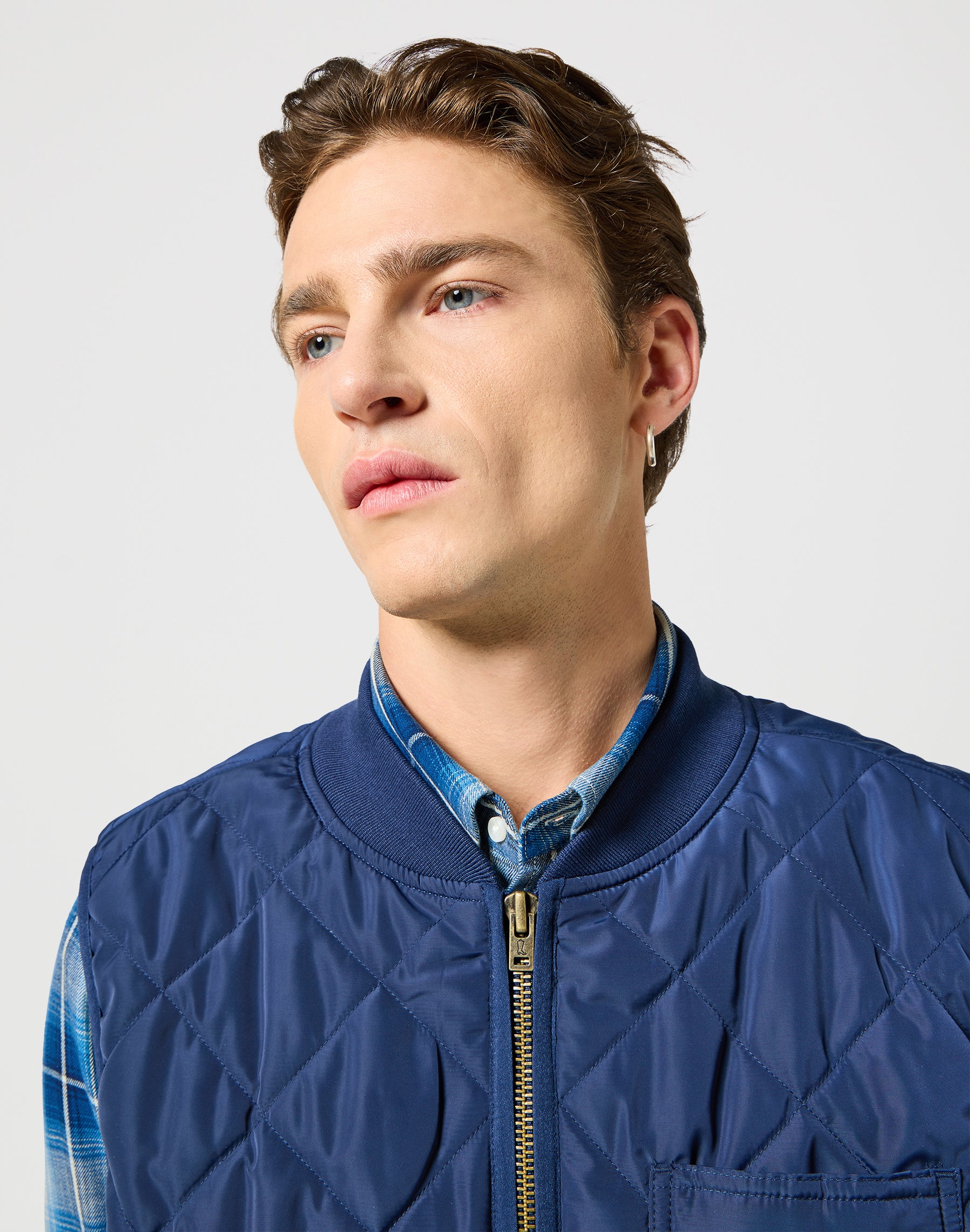 Elevated Vest in Navy Jacken Wrangler   