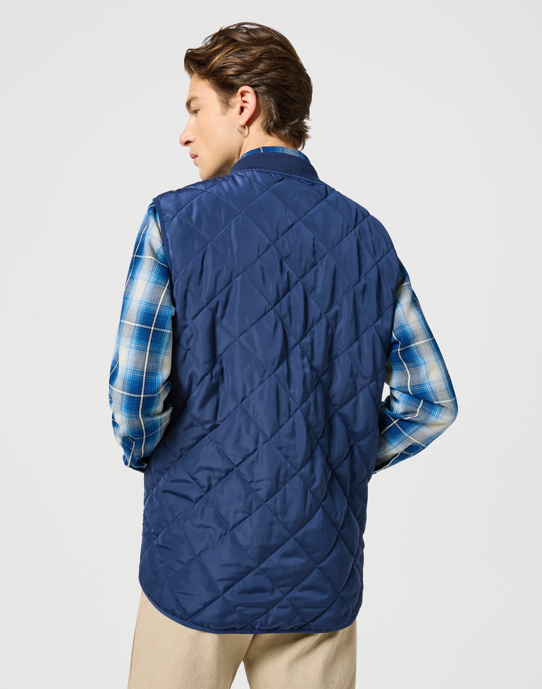 Elevated Vest in Navy Jacken Wrangler   