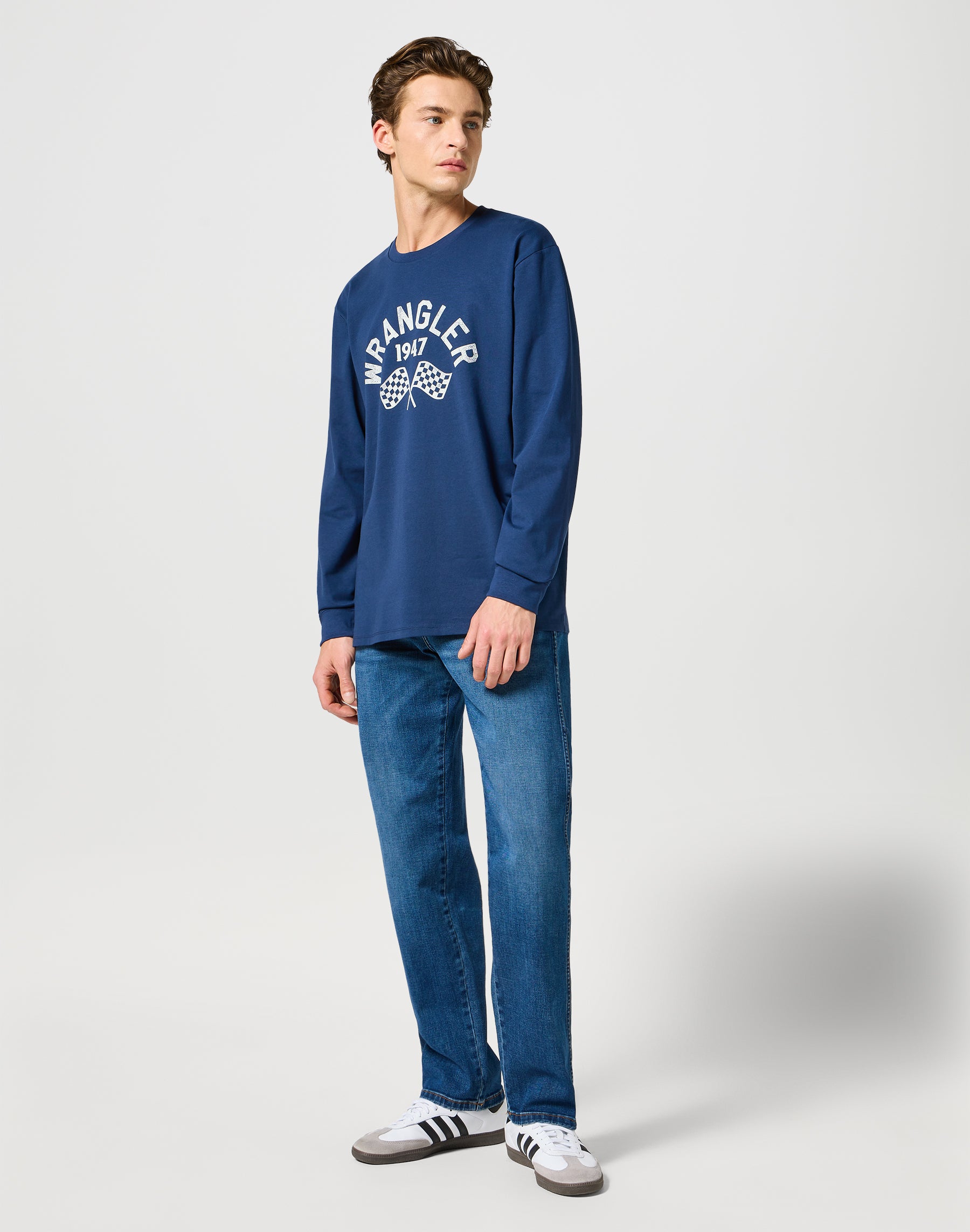 Longsleeves Graphic Tee in Navy T-Shirts Wrangler   