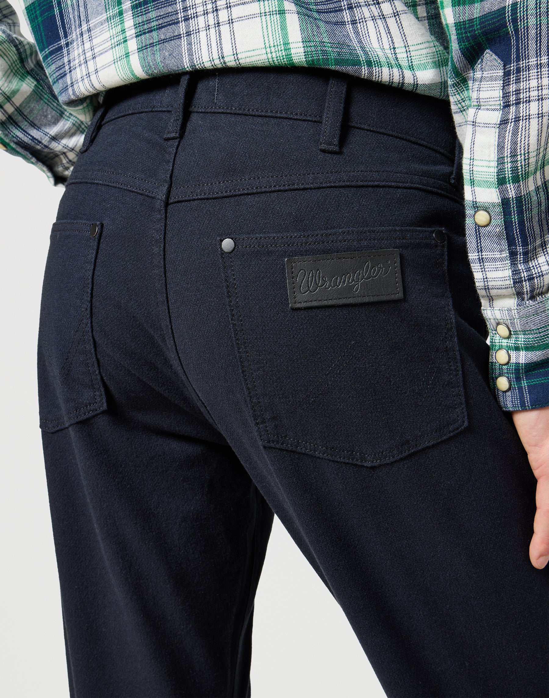 Greensboro in Dark Navy Hosen Wrangler   