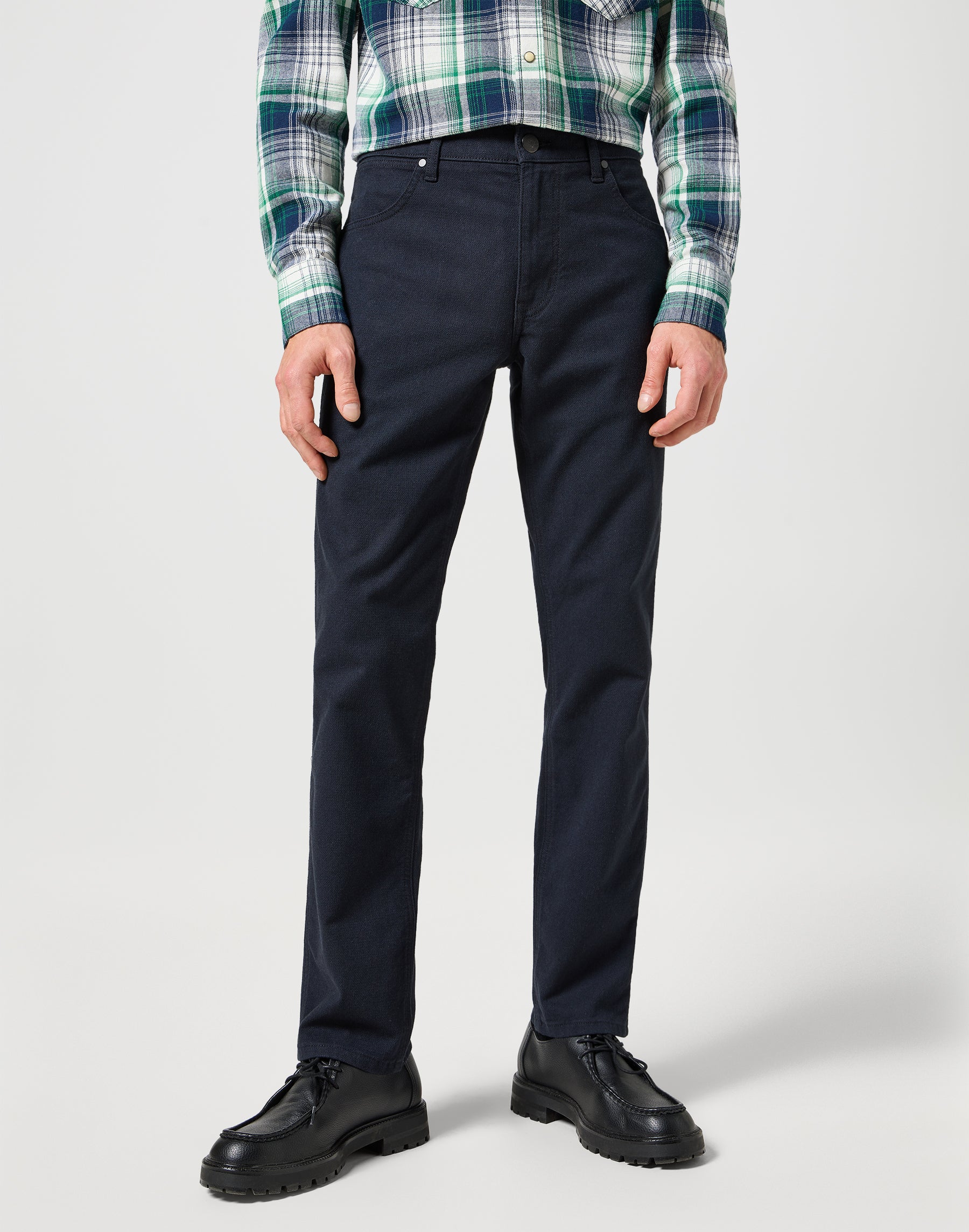 Greensboro in Dark Navy Hosen Wrangler   