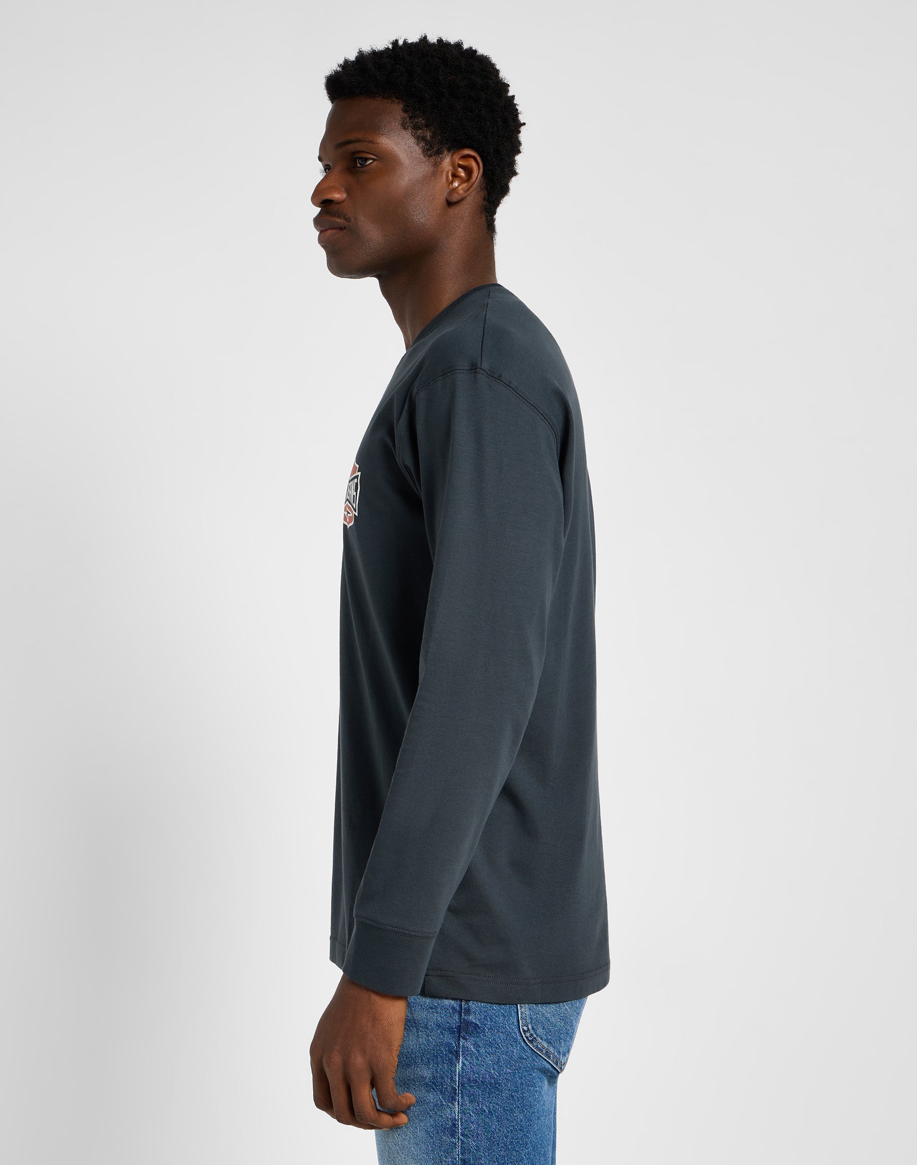 Longsleeves Ess Seasonal Tee in Washed Black T-Shirts Lee   