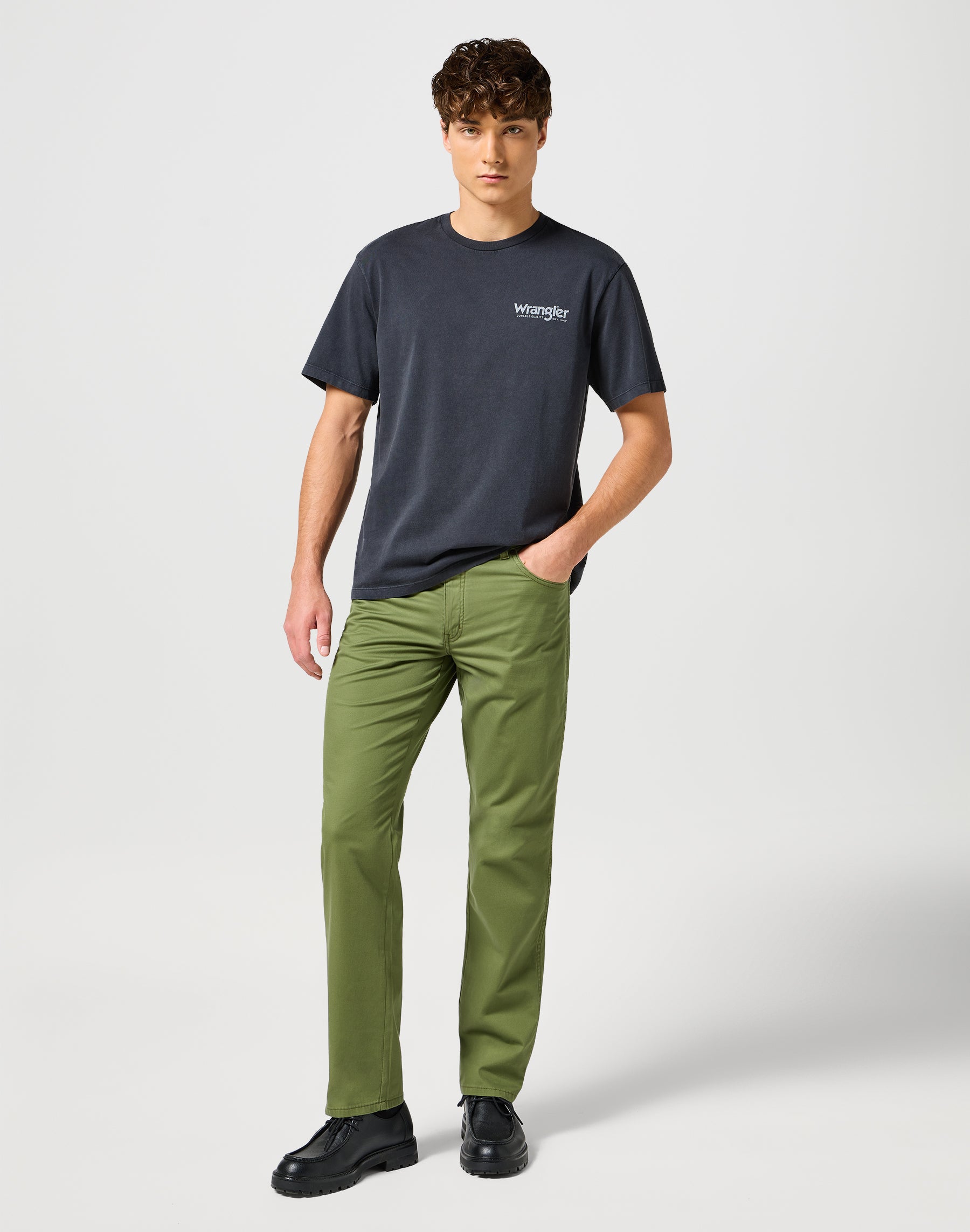 Texas in Dusty Olive Hosen Wrangler   