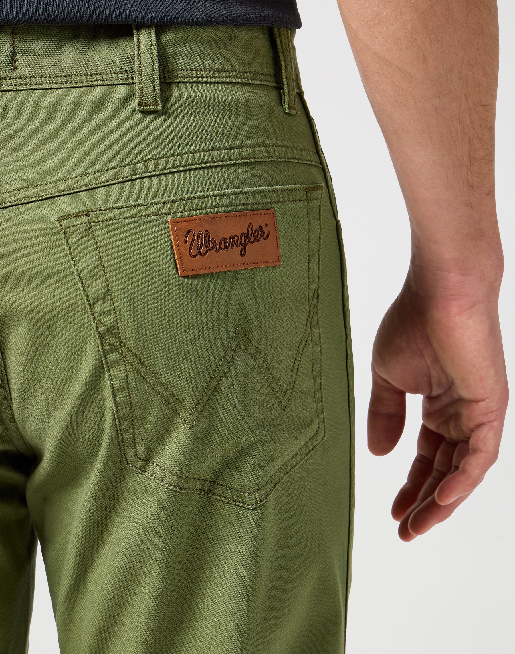 Texas in Dusty Olive Hosen Wrangler   