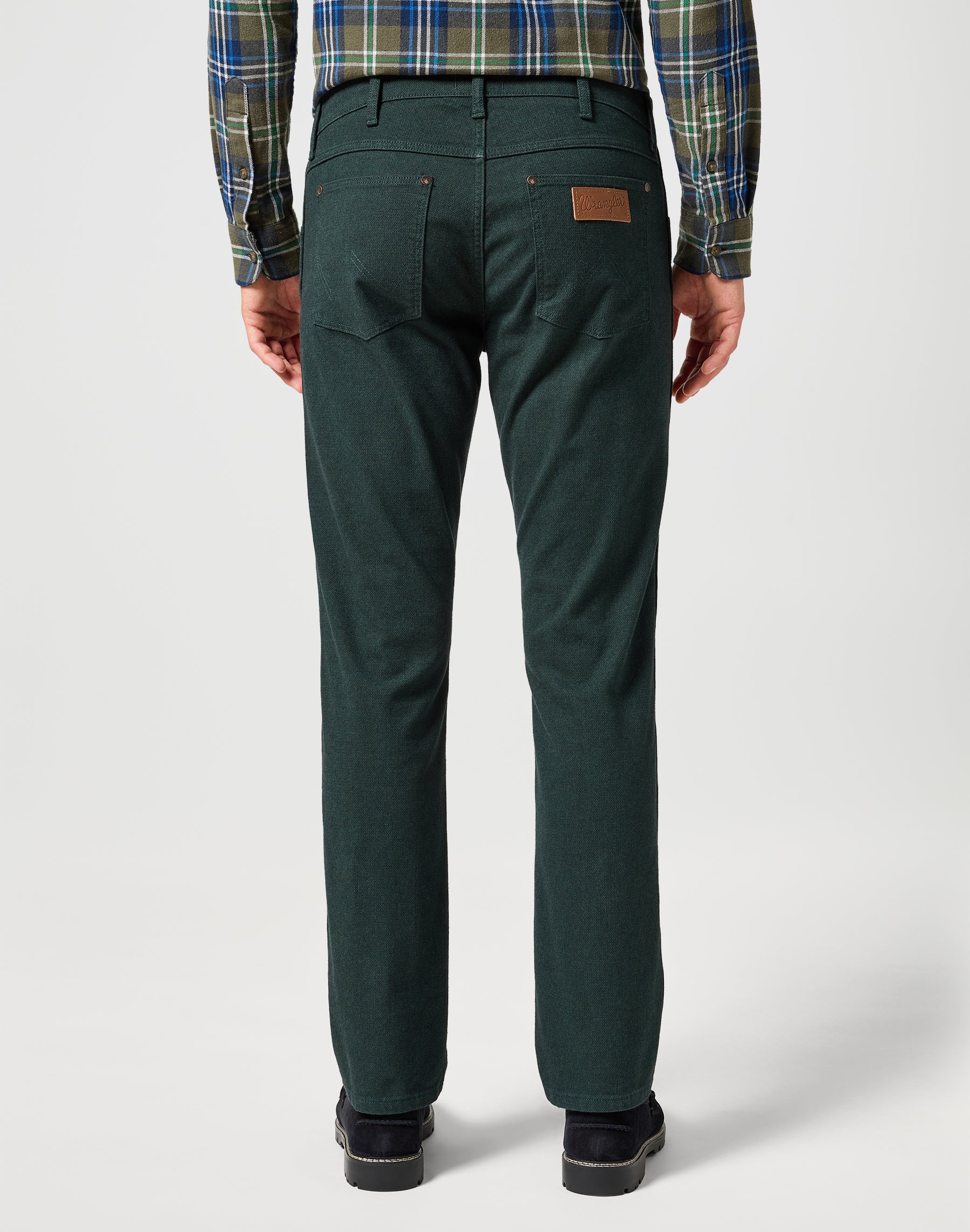 Greensboro in Scarab Hosen Wrangler   