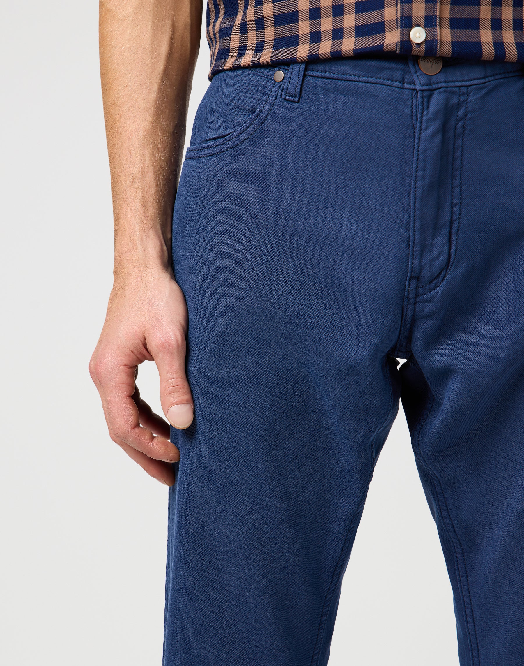 Greensboro in Navy Hosen Wrangler