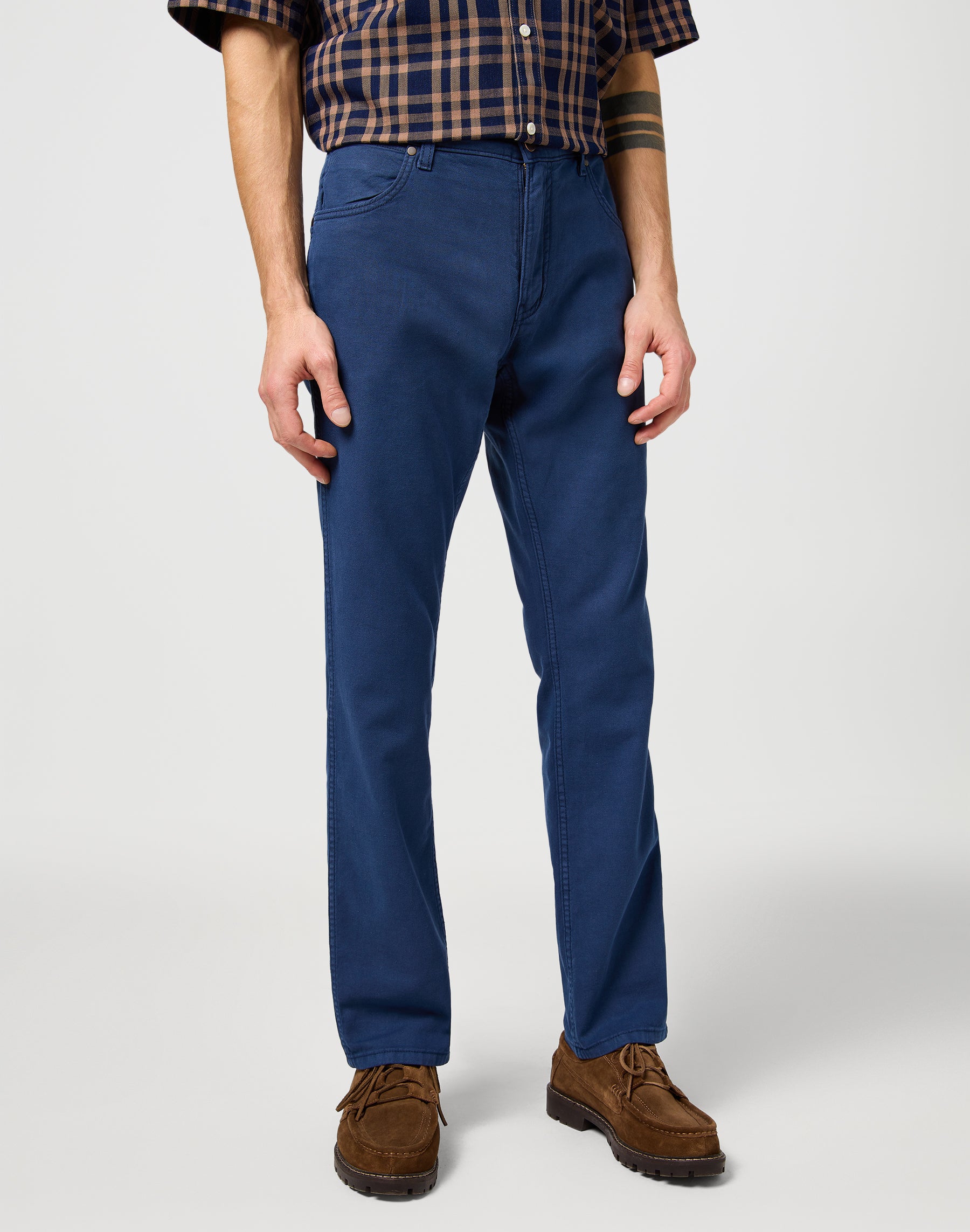 Greensboro in Navy Hosen Wrangler