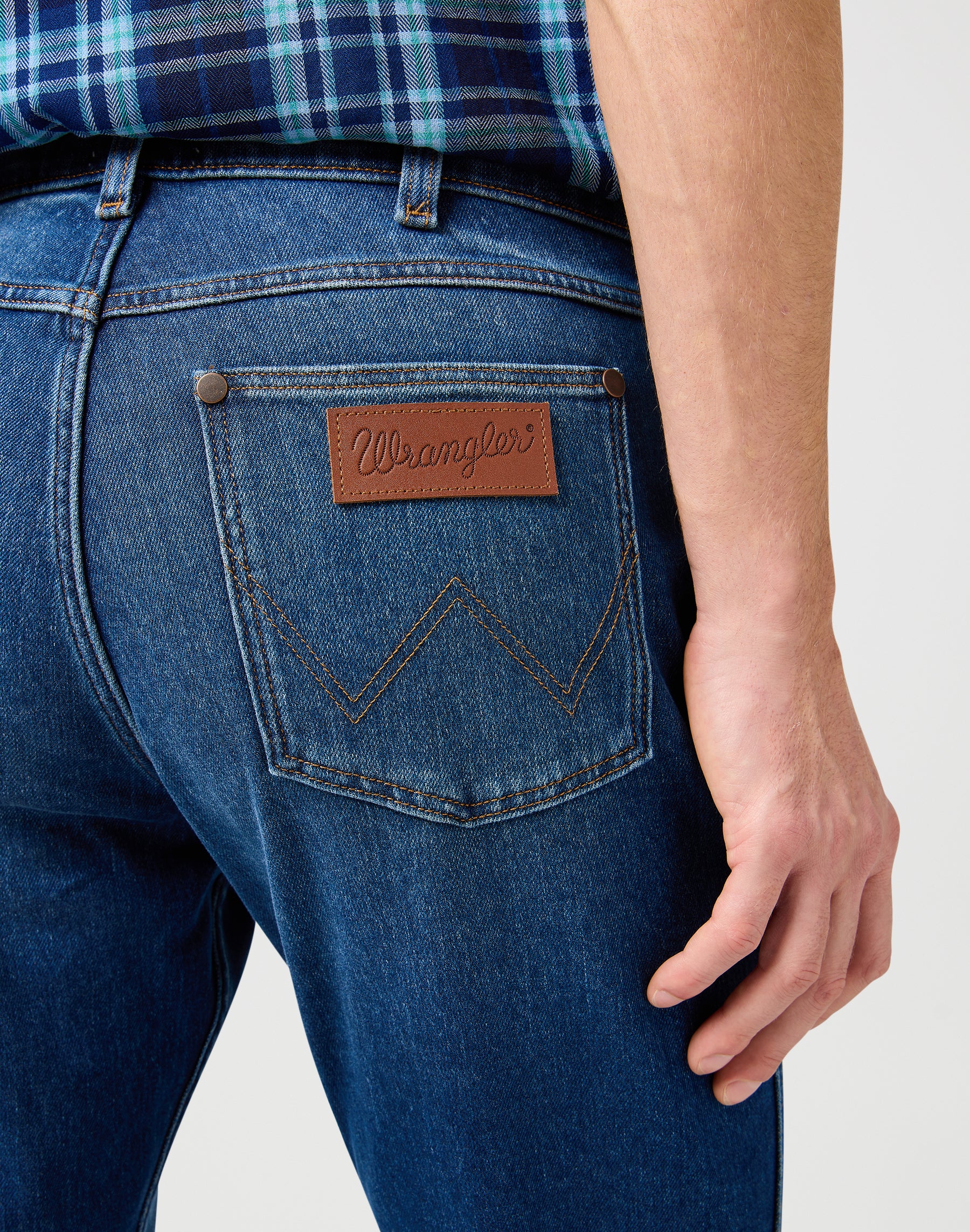 Greensboro in Denim Dusk Jeans Wrangler