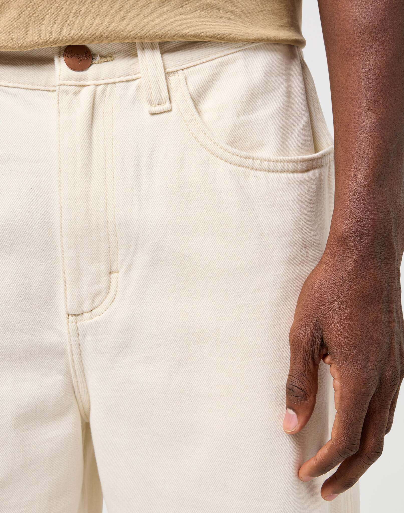 Cj Skater Shorts in Ecru Shorts Wrangler