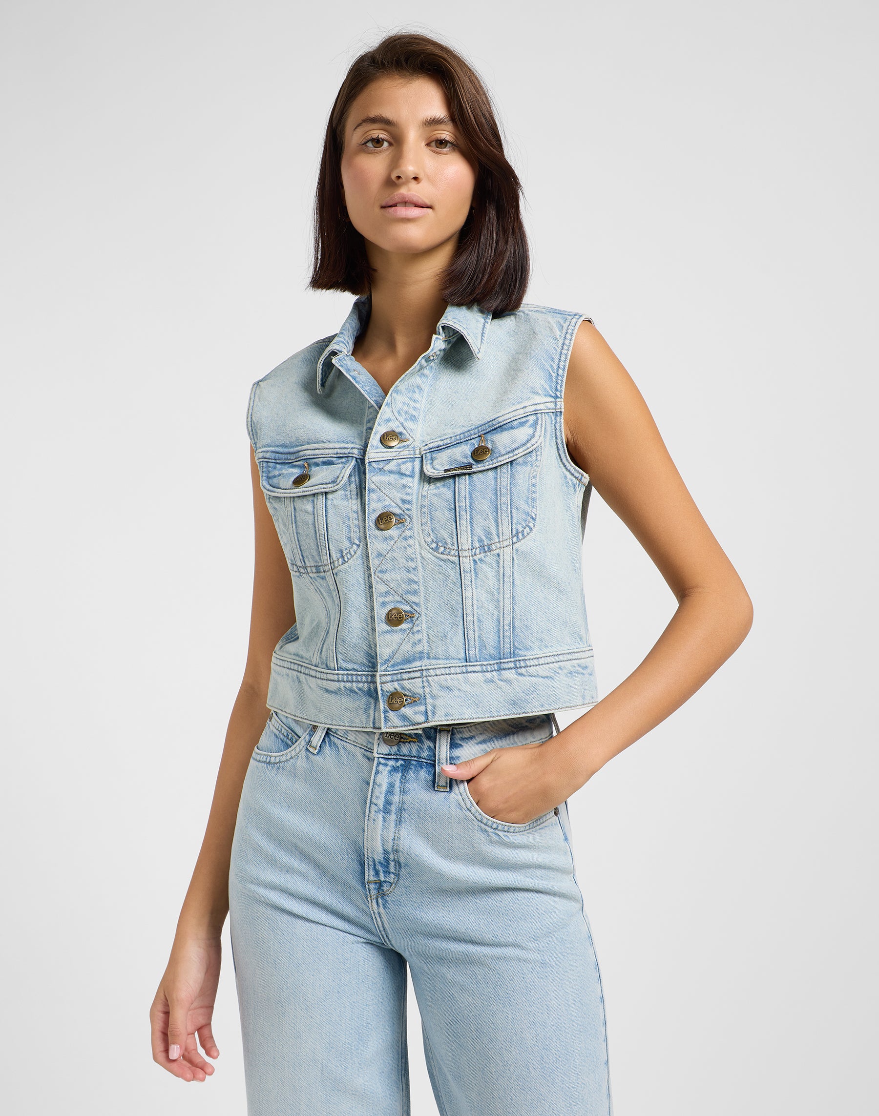 Cropped Rider Vest in Hint Of Rain Jacken Lee