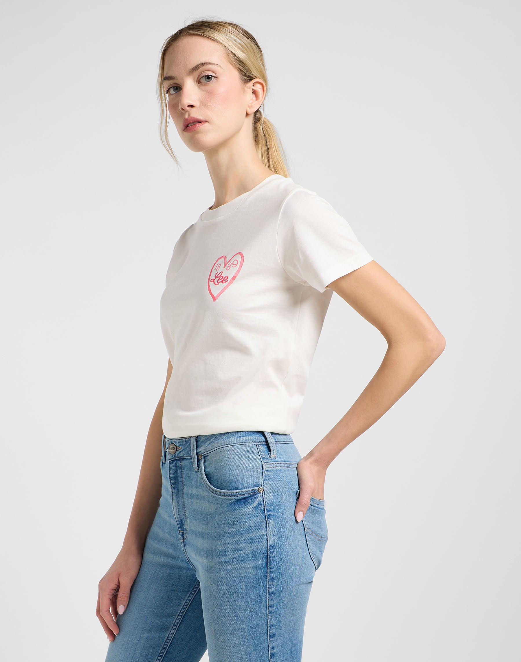 Small Logo Tee in Ecru T-Shirts Lee