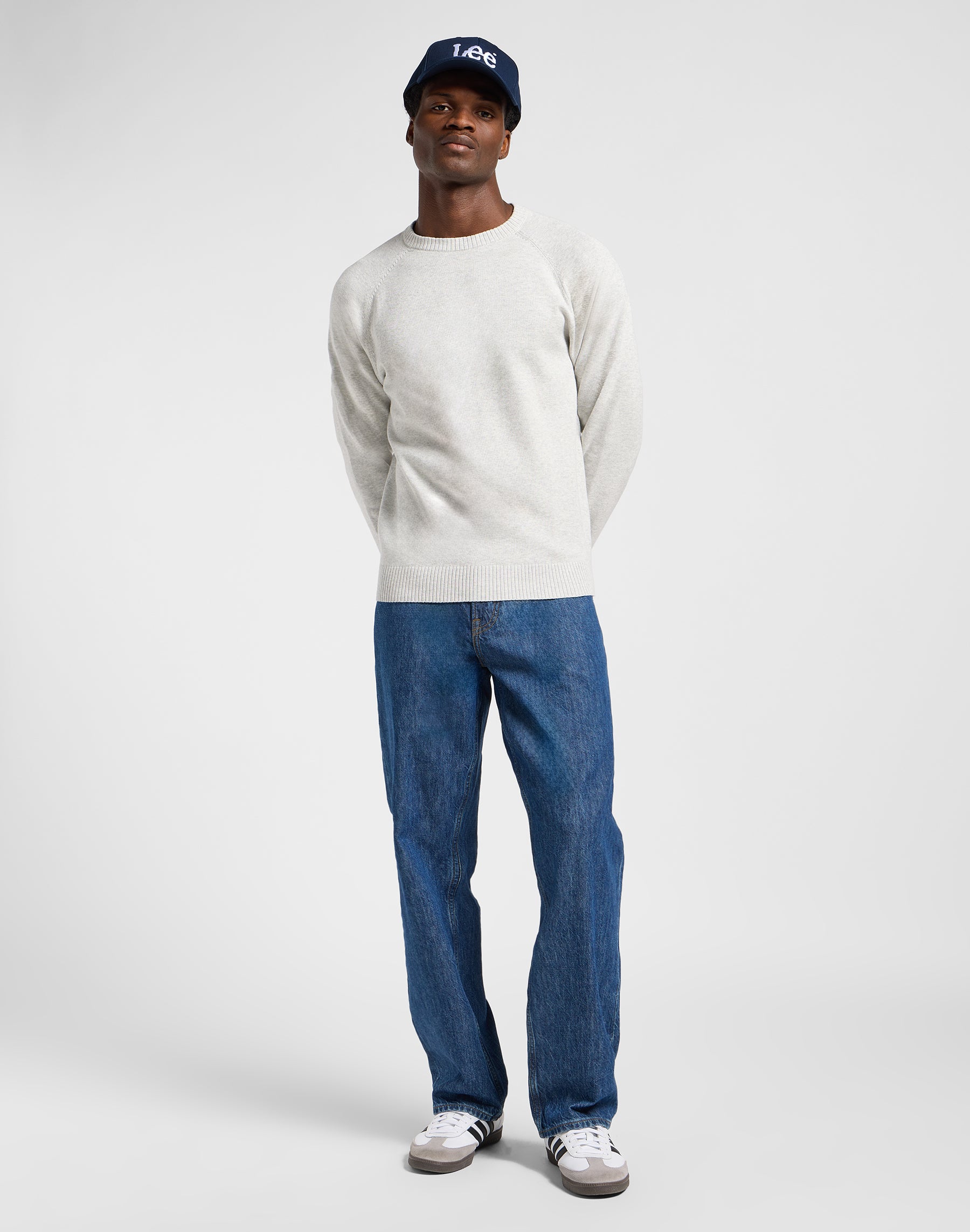 Clean Raglan Sweater in Sharp Grey Mele Pullover Lee