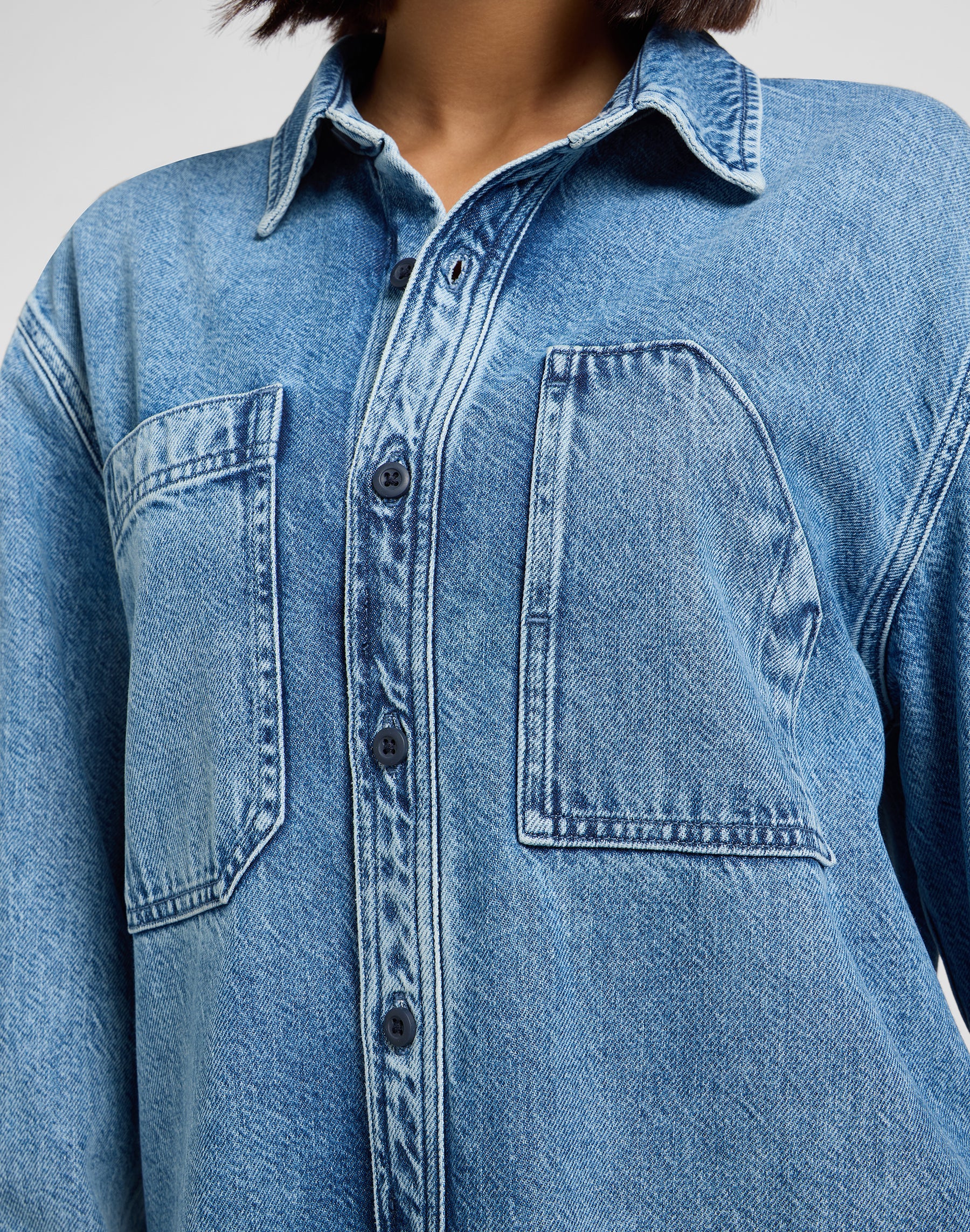 Engineer Overshirt in Blue Meadow Wash Hemden Lee