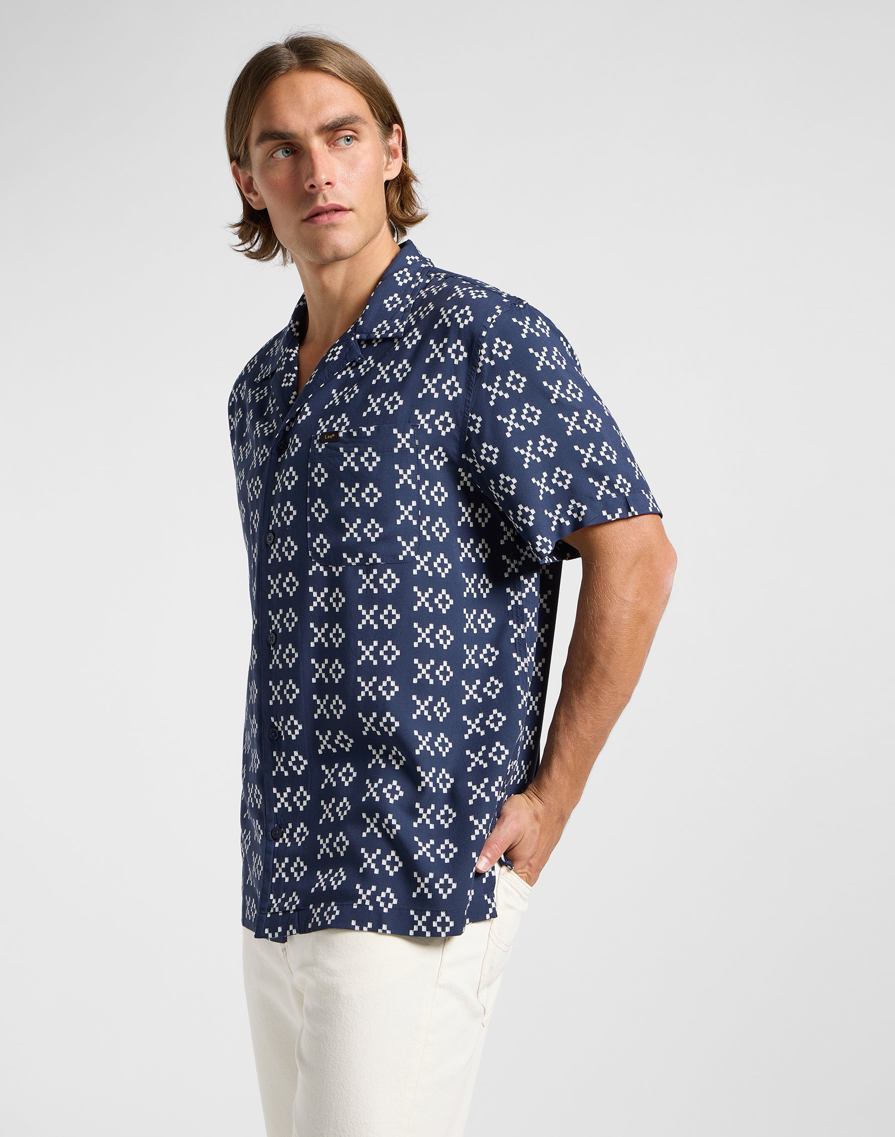 Resort Shirt in Rivet Ecru Hemden Lee