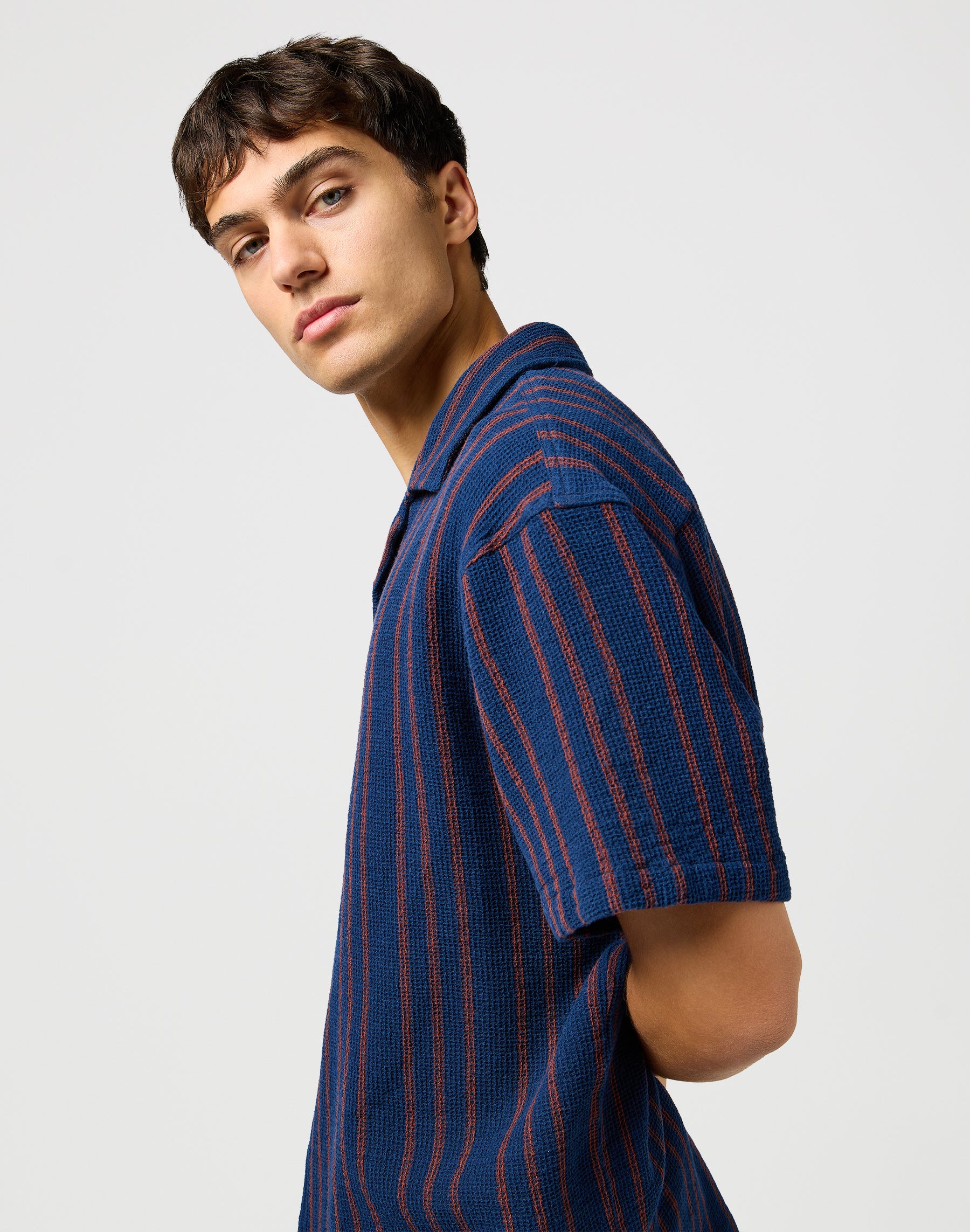 Ss Resort Shirt in Navy Stripe Hemden Wrangler