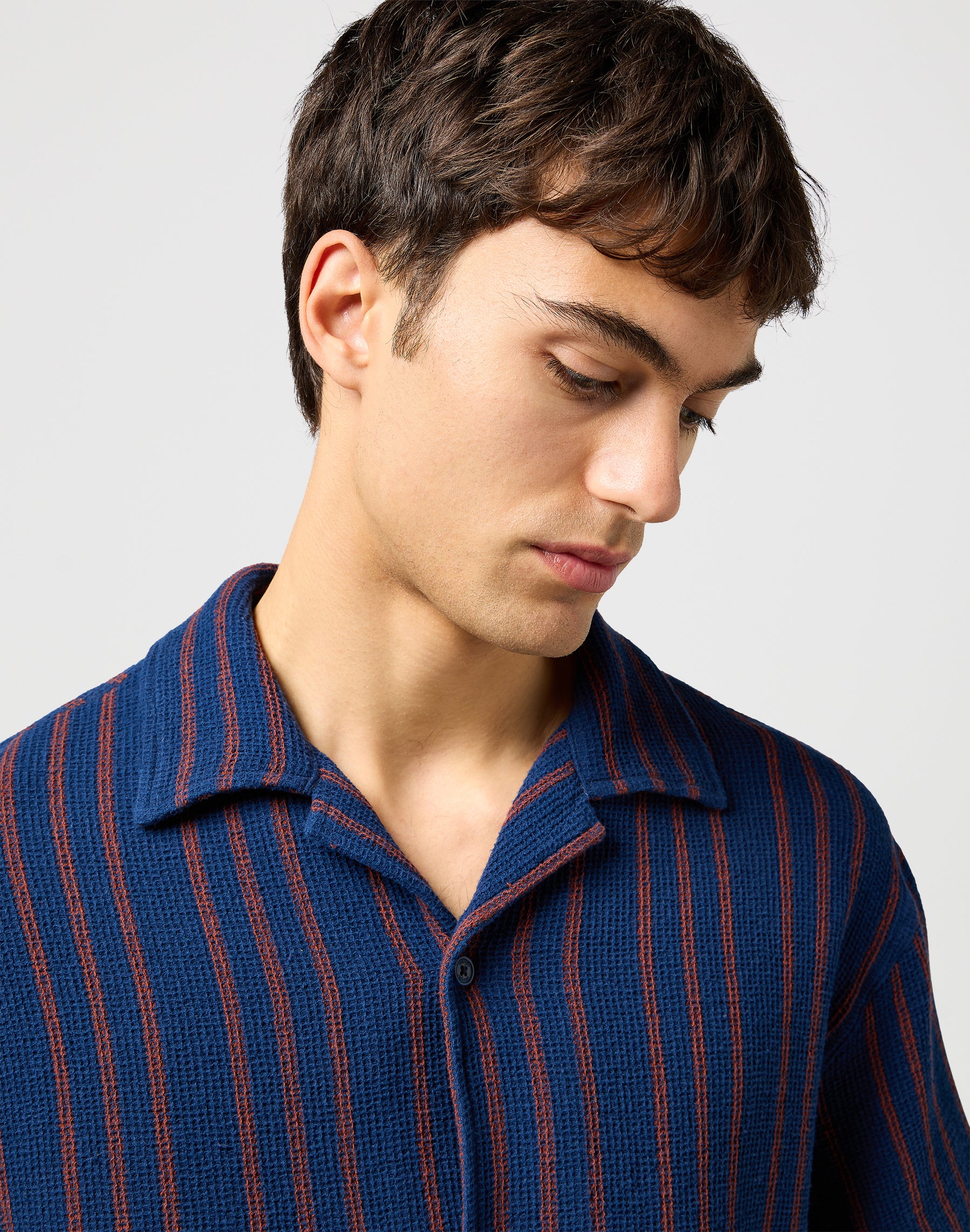 Ss Resort Shirt in Navy Stripe Hemden Wrangler