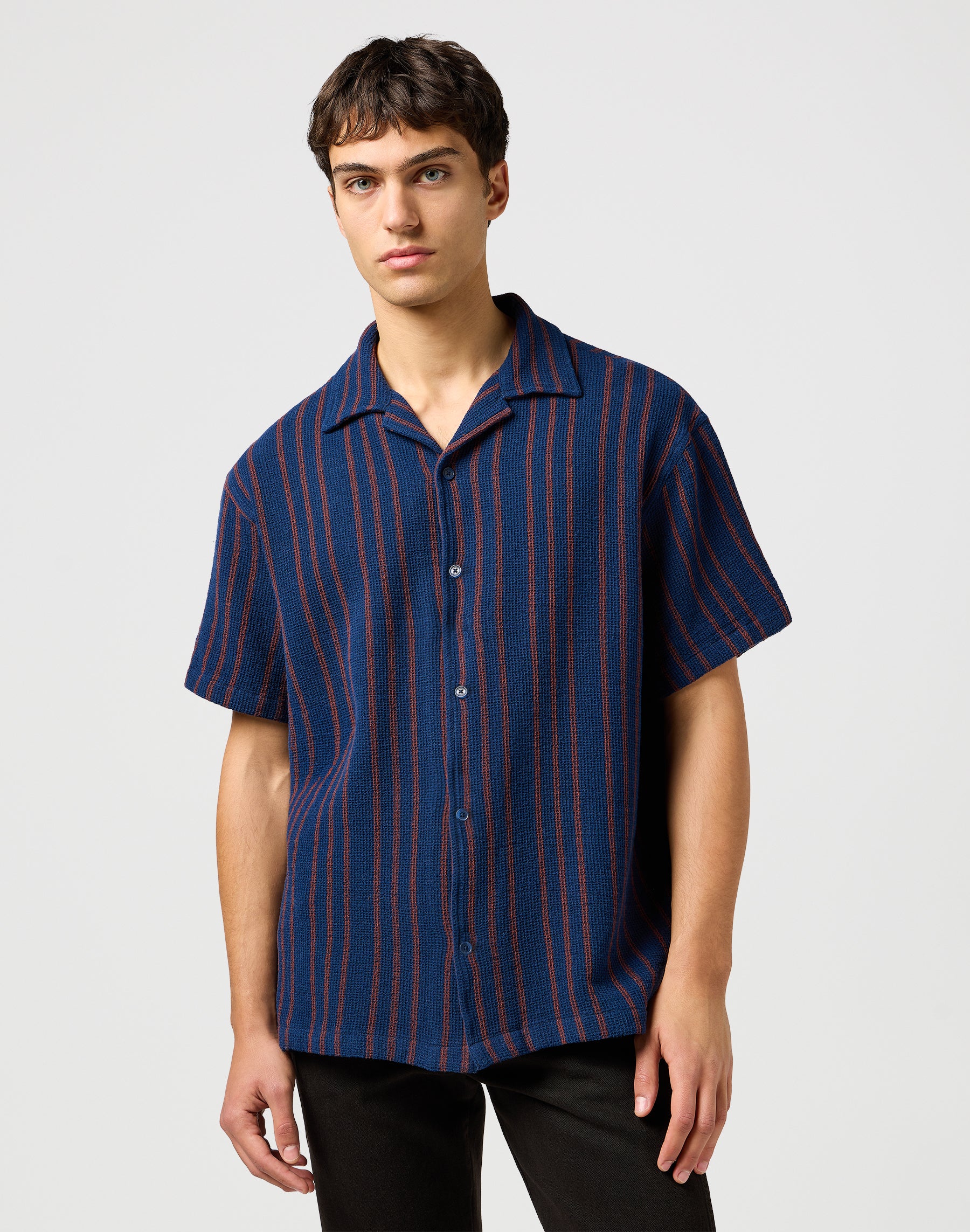 Ss Resort Shirt in Navy Stripe Hemden Wrangler