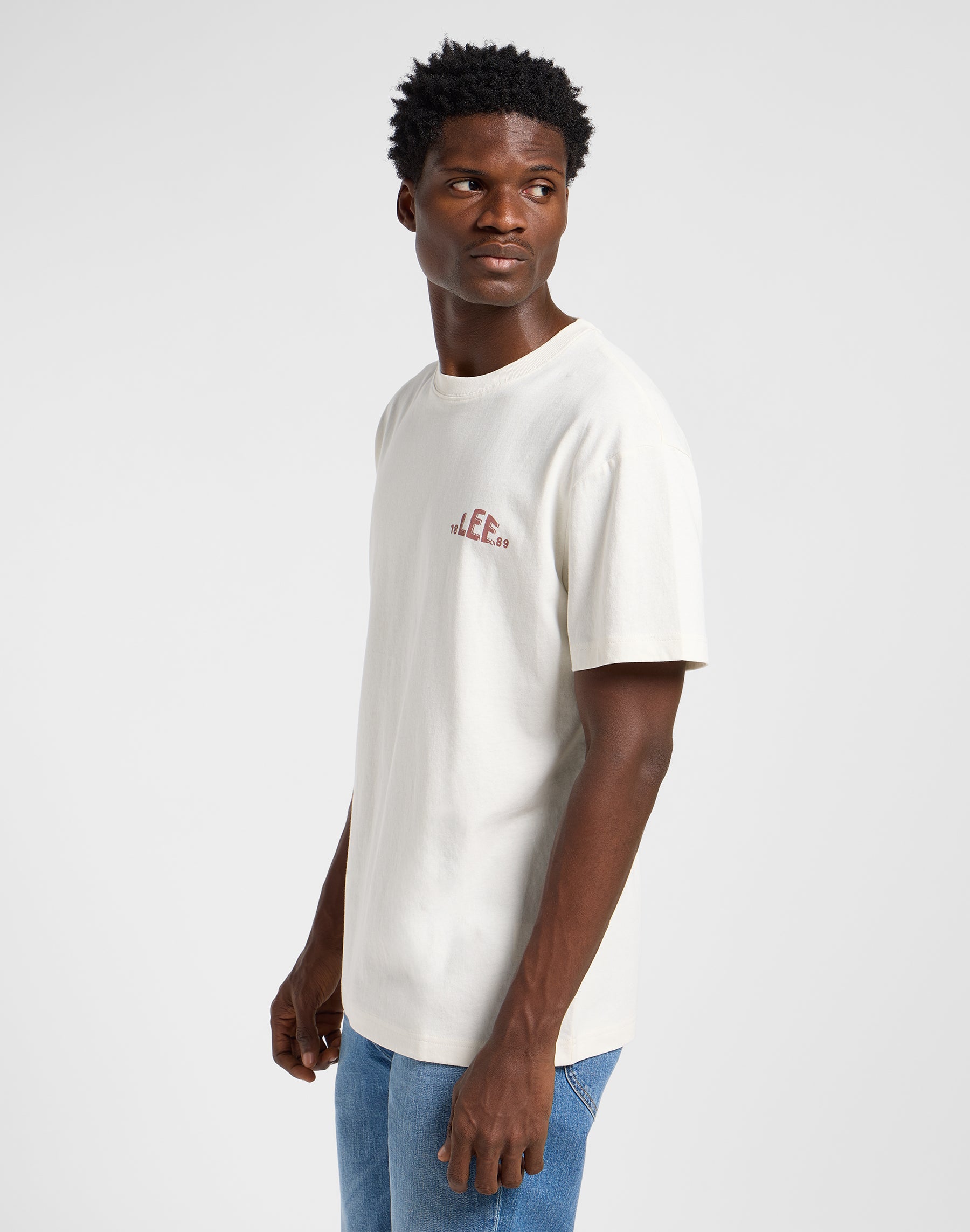 Regular Logo Tee in Ecru T-Shirts Lee