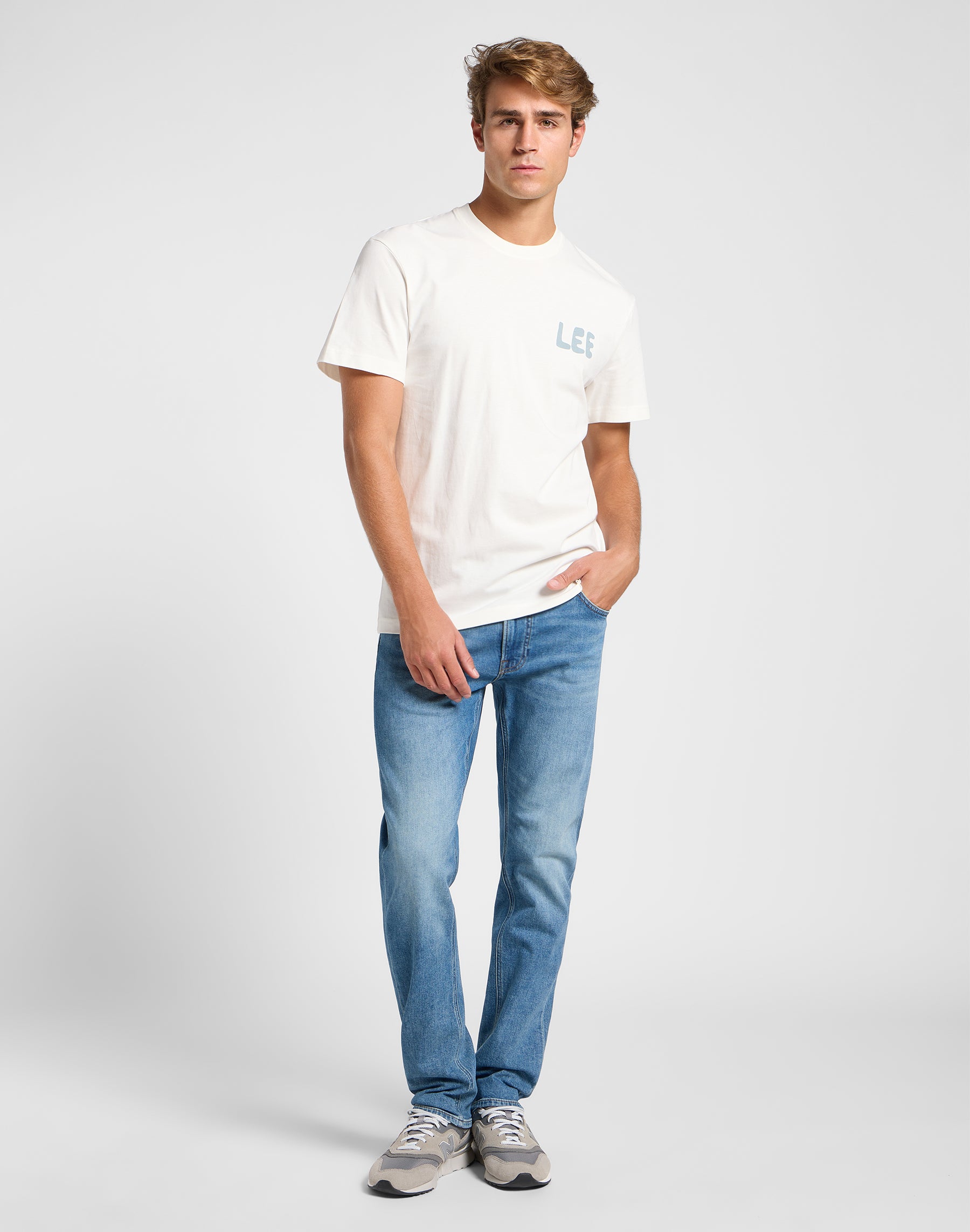 Relaxed Graphic Tee in Ecru T-Shirts Lee