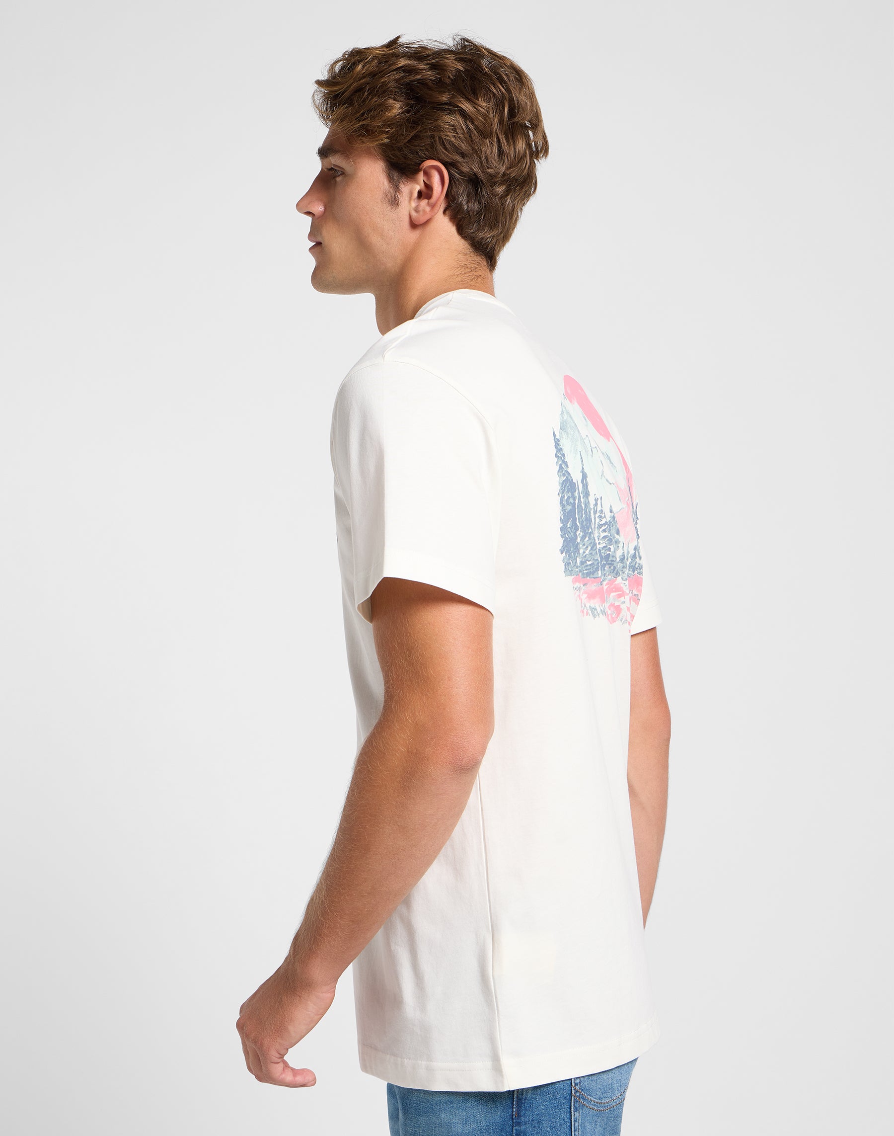 Relaxed Graphic Tee in Ecru T-Shirts Lee