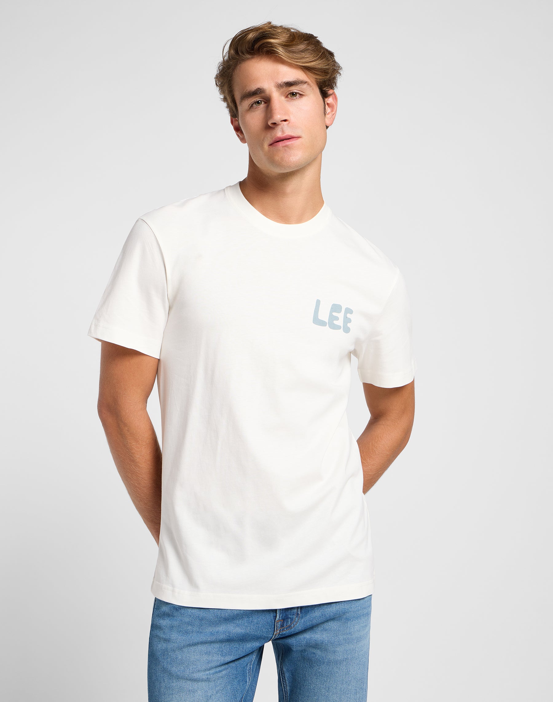 Relaxed Graphic Tee in Ecru T-Shirts Lee